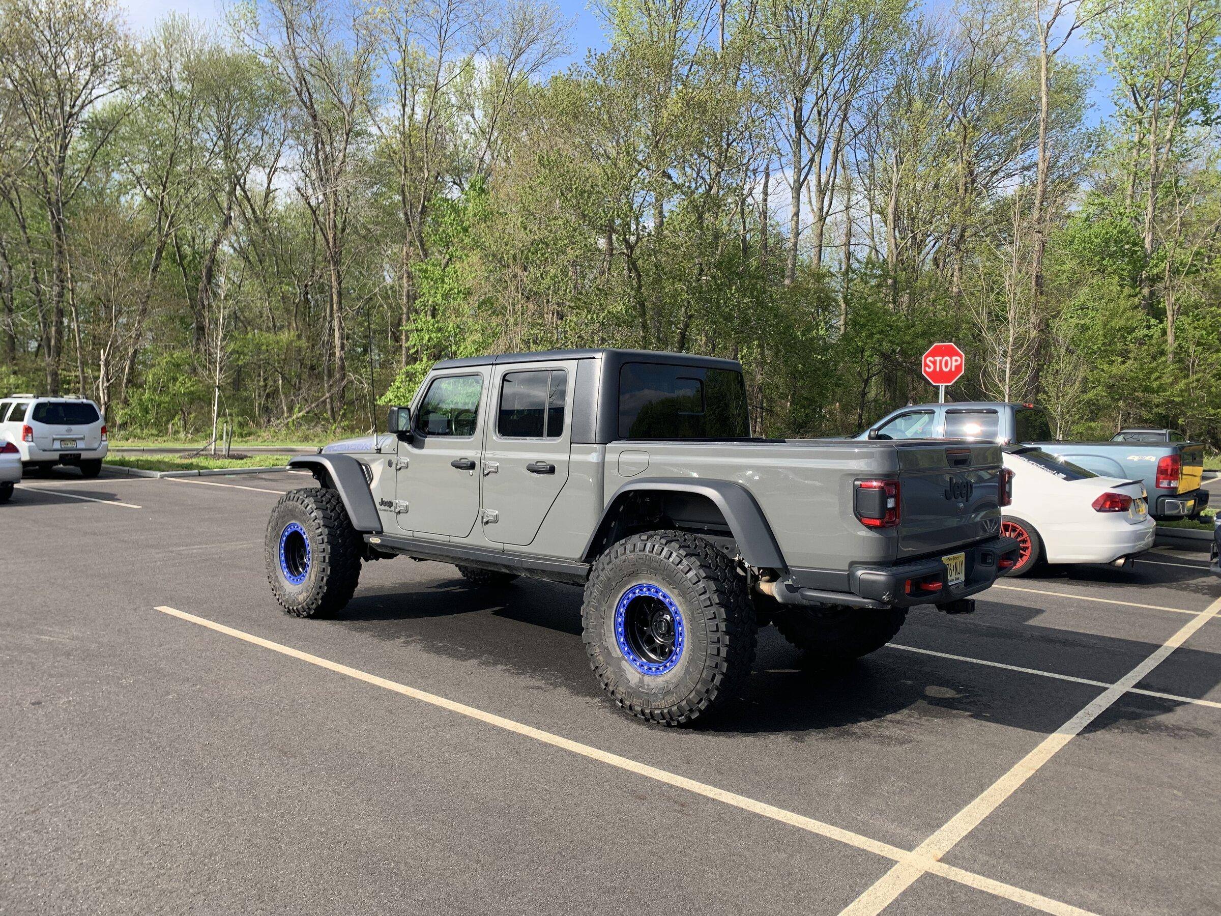 Jeep Gladiator 2020 jeep gladiator rubicon $50k 7AB05823-EB7A-4201-A207-5A6C91331556