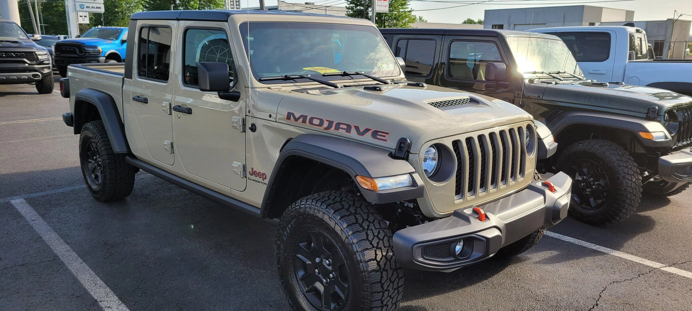 Jeep Gladiator Gobi Gladiators Waiting Room 20220525_174811