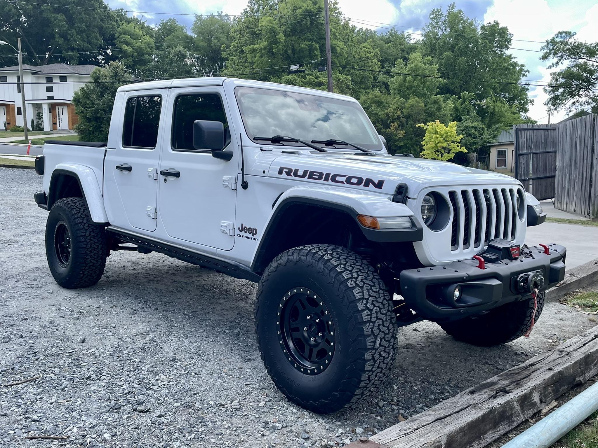 Jeep Gladiator BRIGHT WHITE Gladiator JT Club 66159478-42F0-402E-871D-935063FB3F07