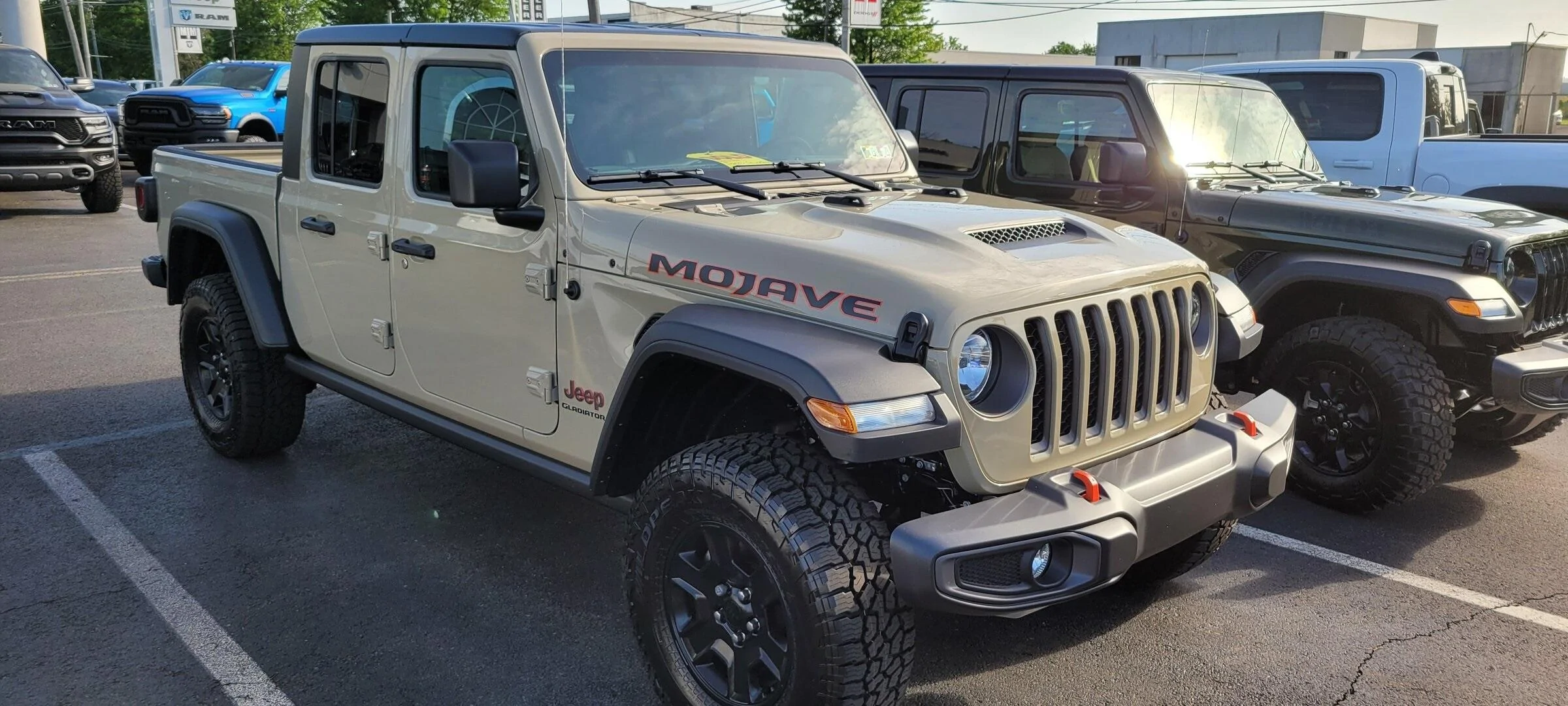 Jeep Gladiator 22 Gobi Mojave Manual min