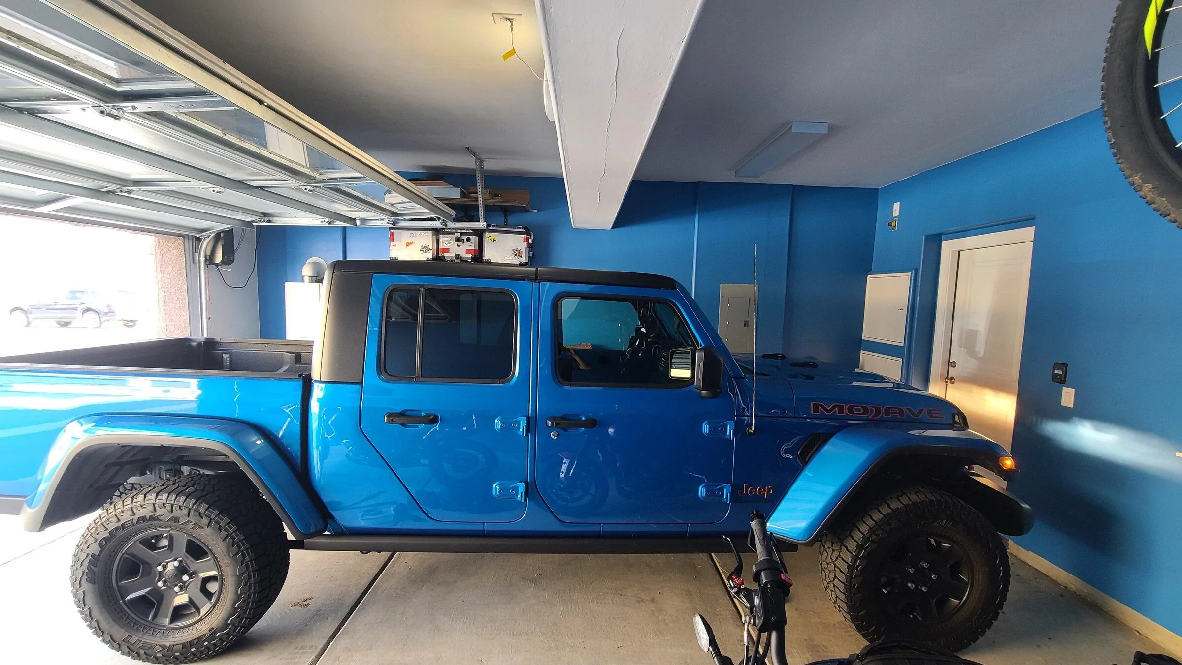 Jeep Gladiator HYDRO BLUE PEARL Gladiator JT Club 20220418_154142