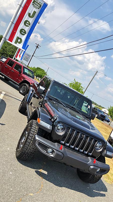 Jeep Gladiator BLACK Gladiator JT Club My-21-Gladiator-Rubicon-Phone-001