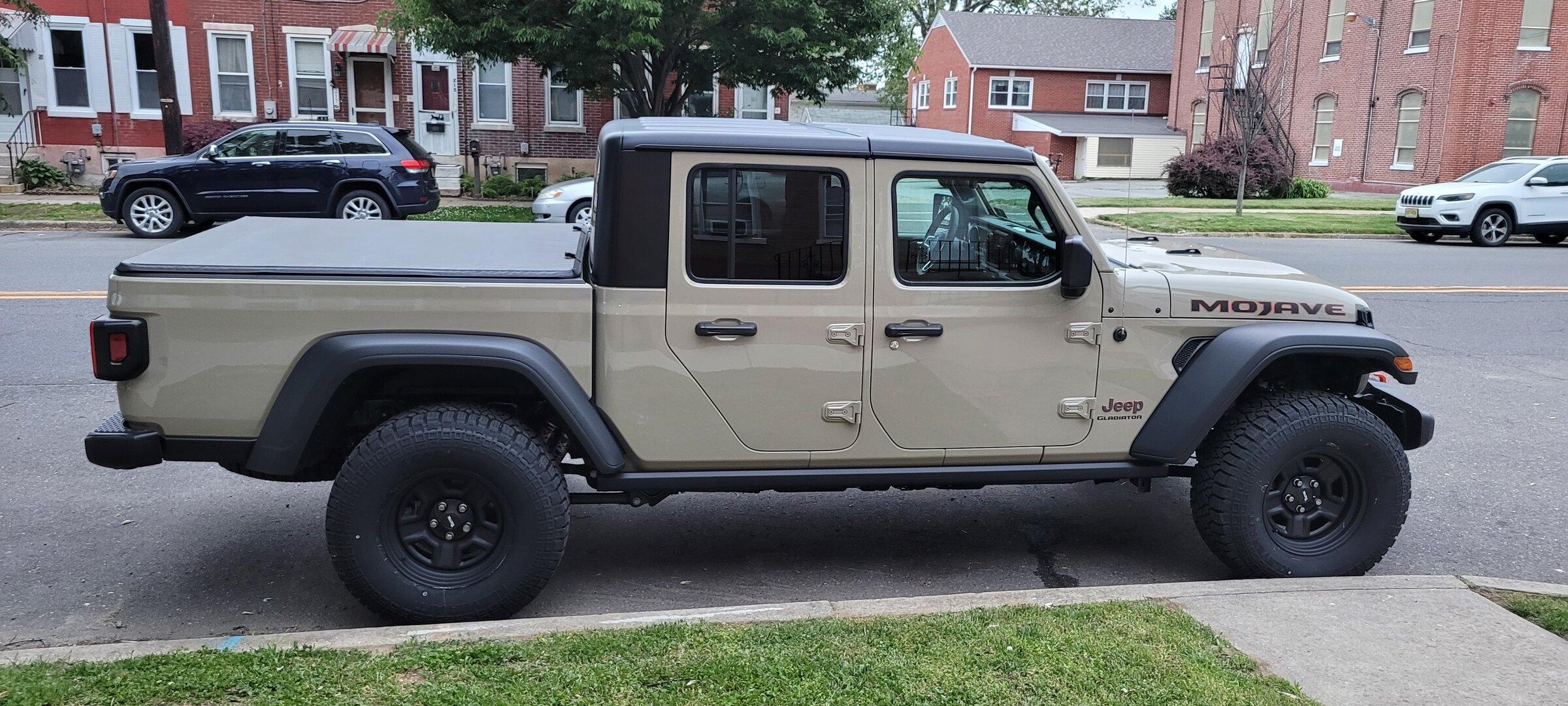 Jeep Gladiator Walmart sale 315/70r17- No longer on sale... 20220526_200422