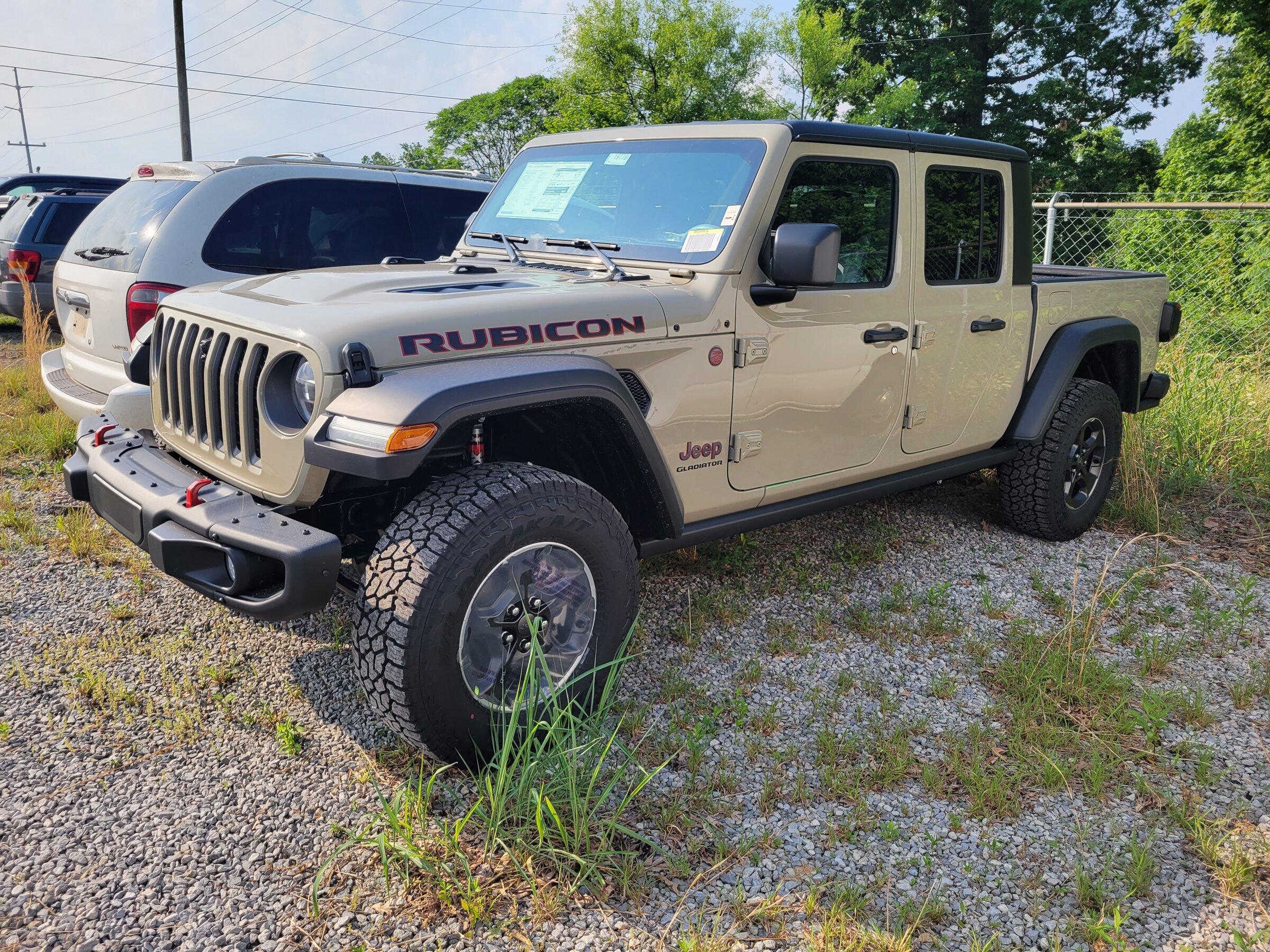 Jeep Gladiator Gobi Gladiators Waiting Room 20220521_085119