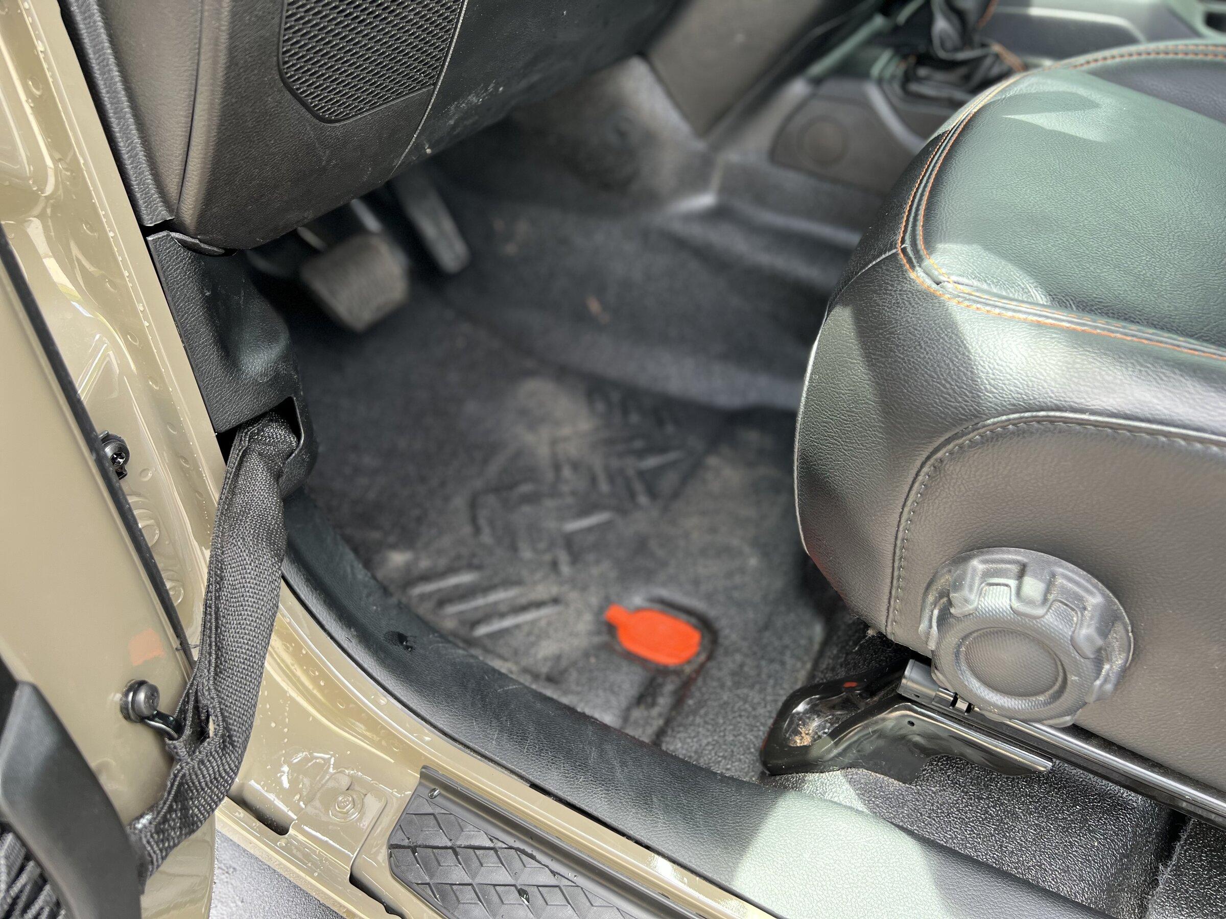 Jeep Gladiator 2020 Jeep Gladiator Mojave – 11,900 miles – Loaded and lifted - $59,000 721C74E3-E47A-4DE3-8B88-887E4DAFB9B8