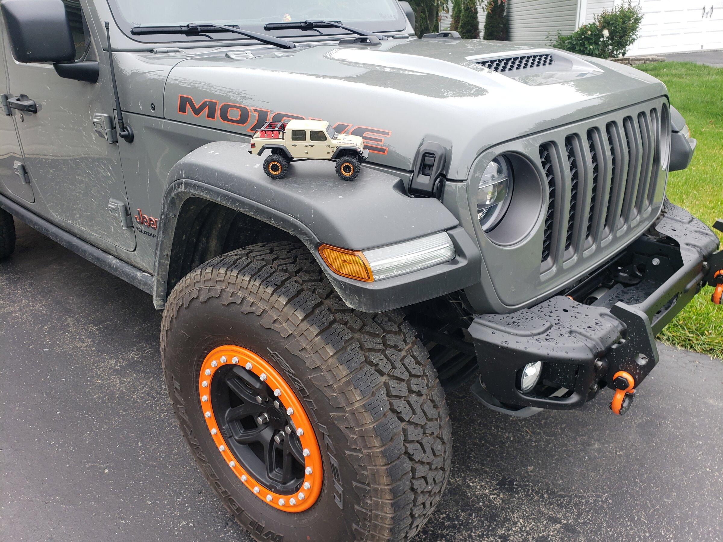 Jeep Gladiator Axial SCX24 Gladiator JT 20220528_080448