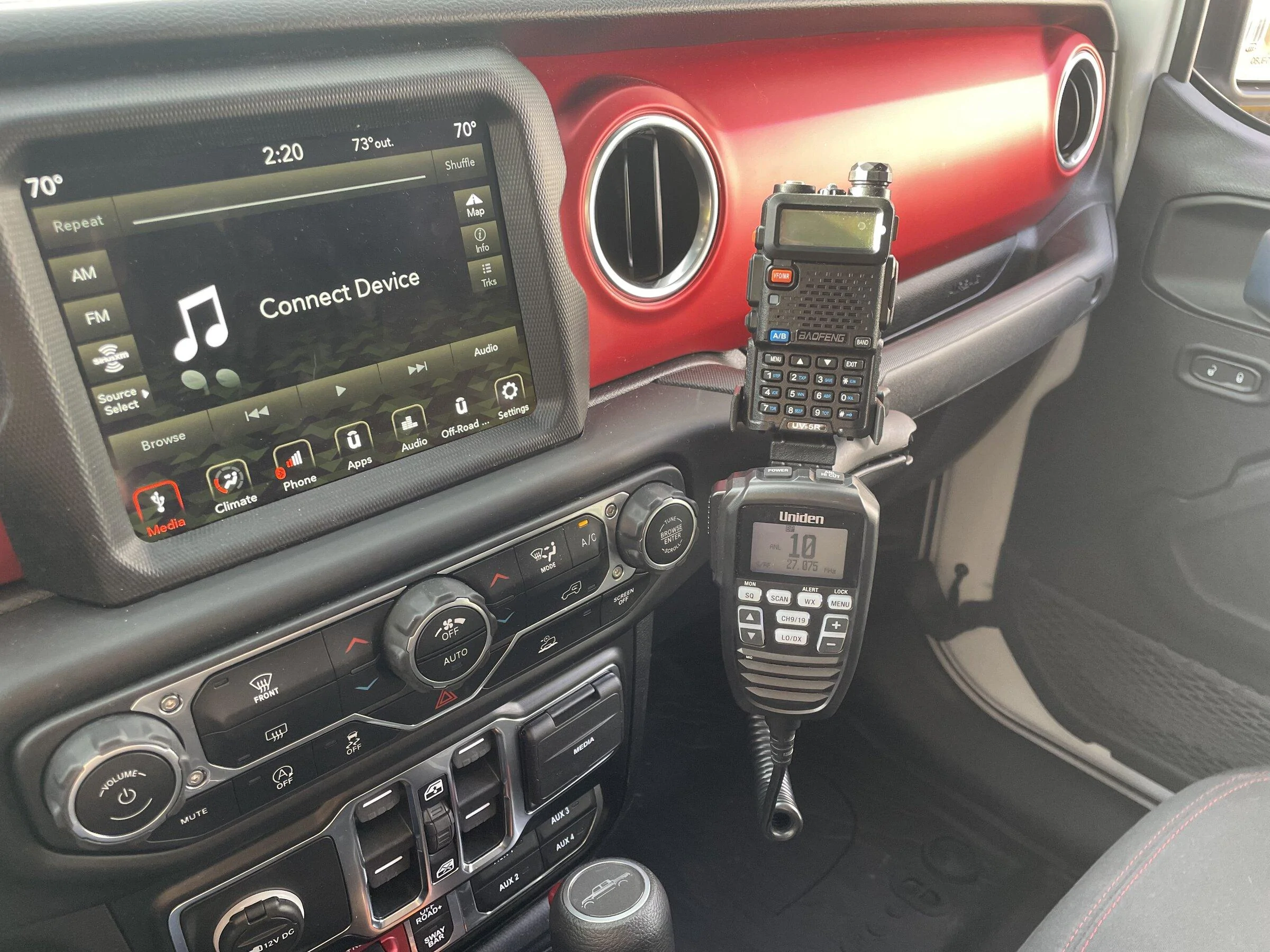 Jeep Gladiator VHF Radio Mounts Options for Rail systems? 28267A45-E80D-4F15-8C81-5523F8286463