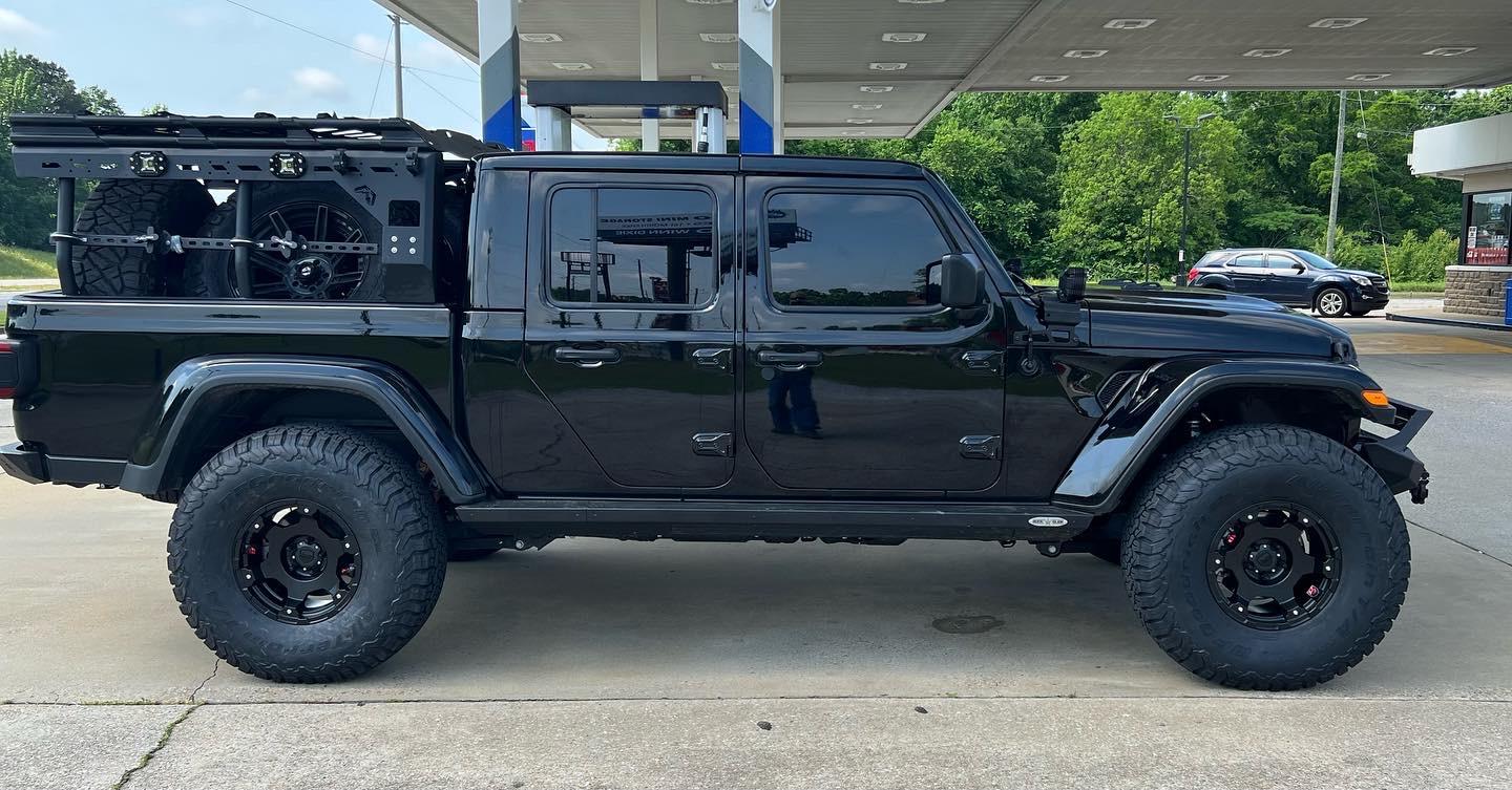 Jeep Gladiator Black hard top with hothead liners FB32DC02-4F6F-43D6-8F63-DD85621474FB