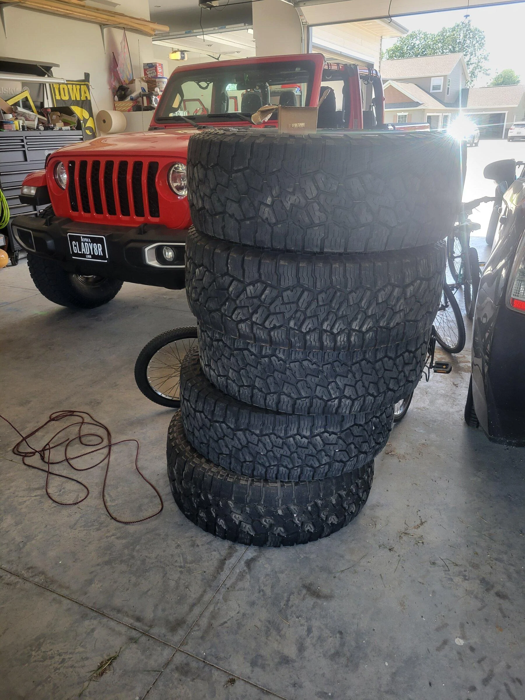 Jeep Gladiator 5 Rubicon wheels and tires 20220528_151916