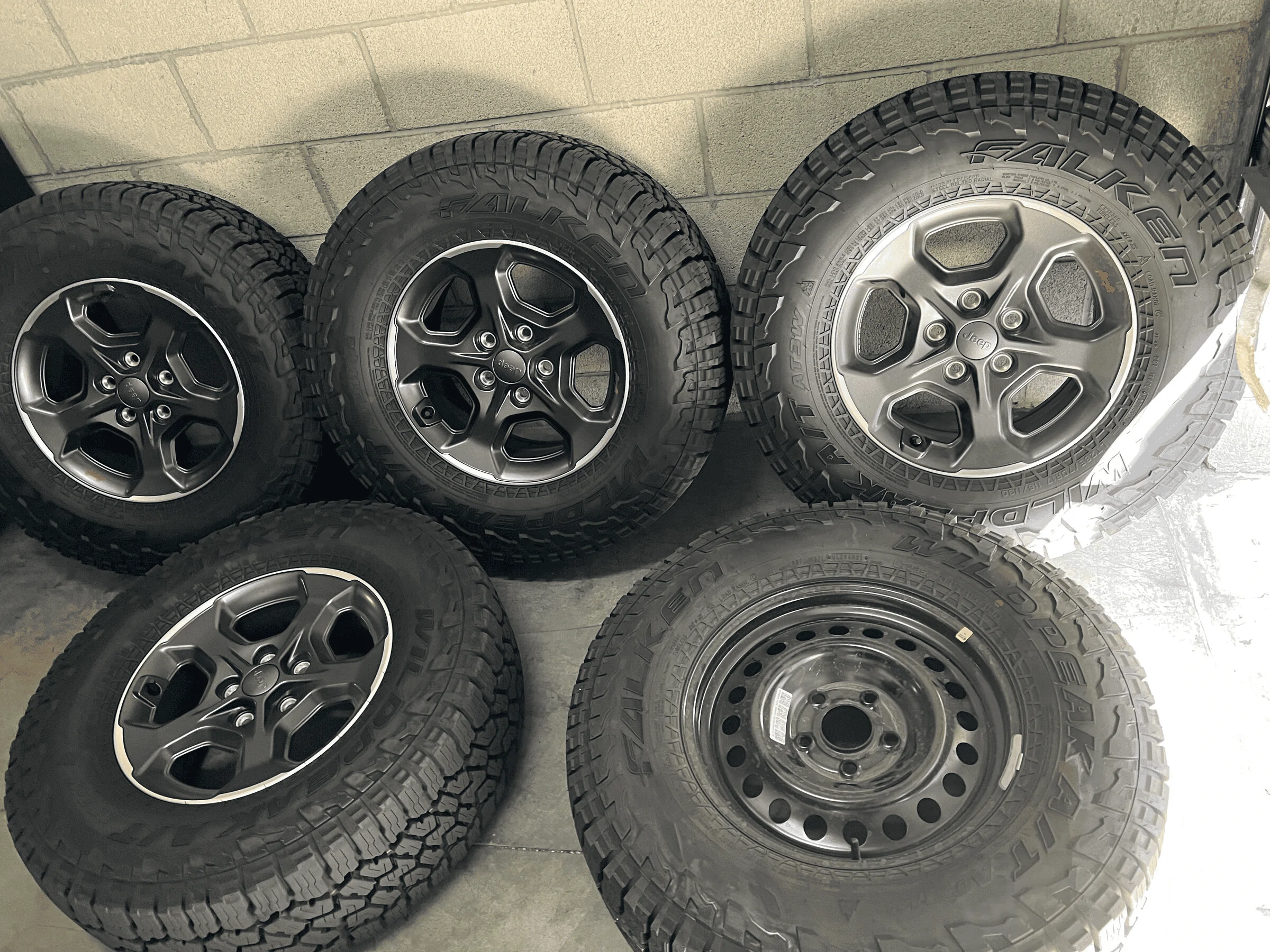 Jeep Gladiator Socal: Set of 5 take-off Gladiator Rubicon wheels w/ Falken  Wildpeak AT3W’s EC4CC565-88CF-49E5-8226-5EDFA36BA994