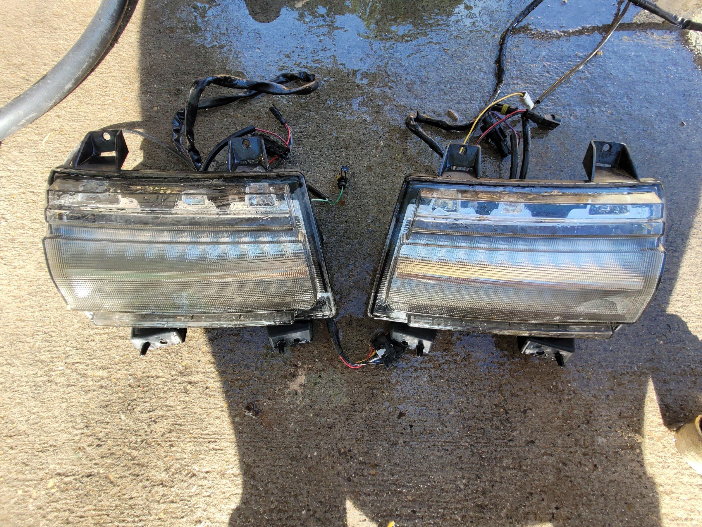 Jeep Gladiator Morimoto LED DRL / turn signals, sequential switchback $170 20220514_175545
