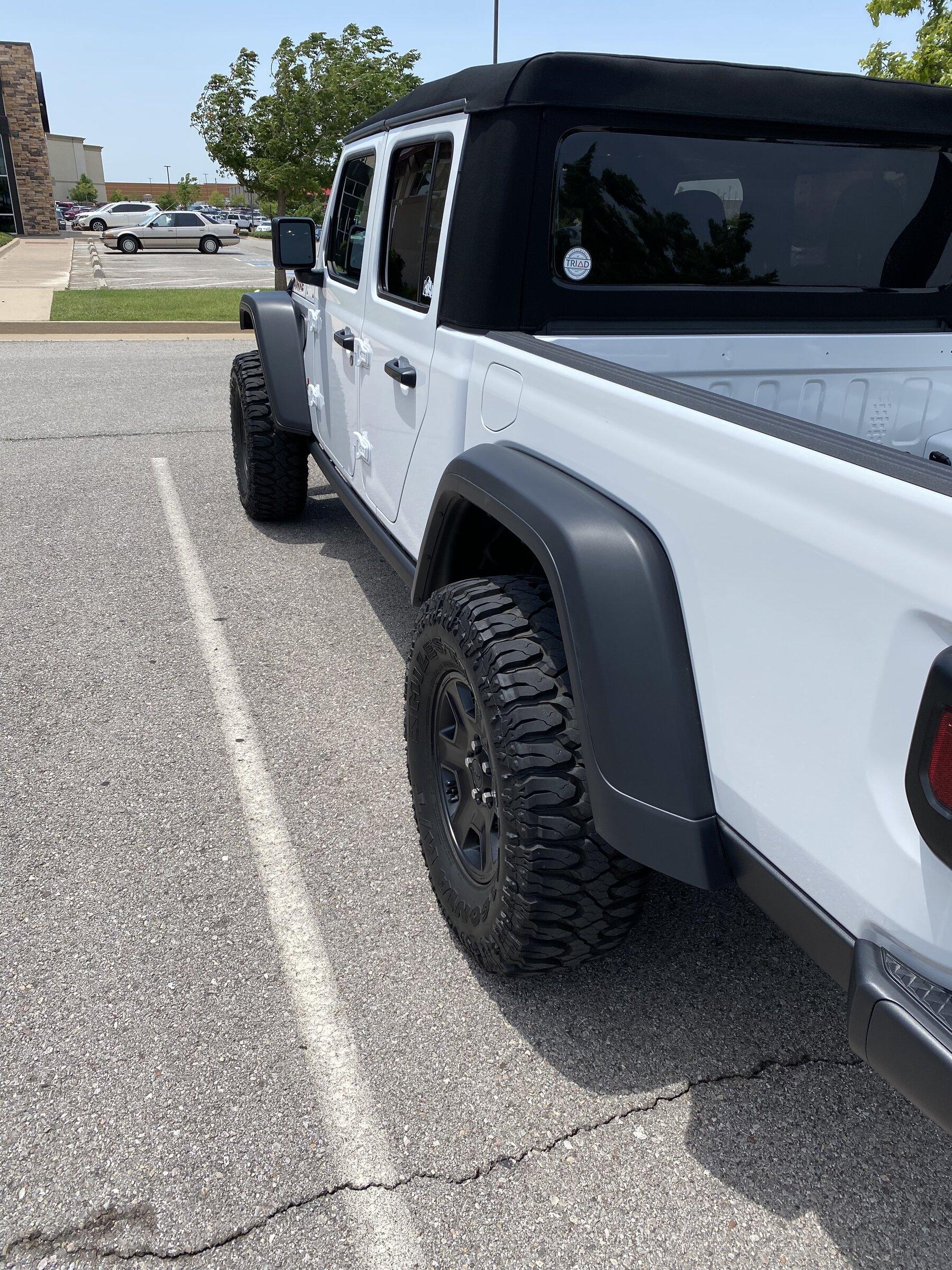 Jeep Gladiator 1 inch Teraflex Spacer on Mojave B9AEF31B-713C-437C-8EE4-44834A54FB36