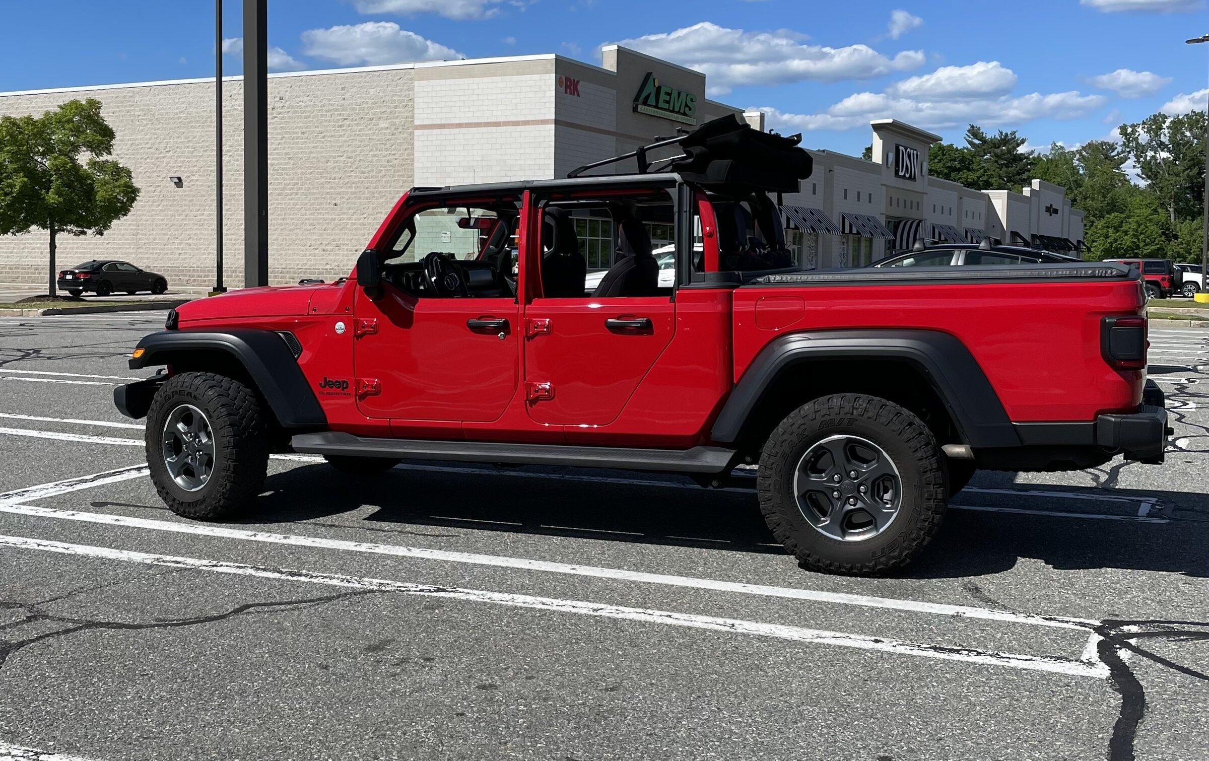 Jeep Gladiator Factory Half Doors installed 6D074802-15C5-4D28-B7DE-F6B9D9FFD937