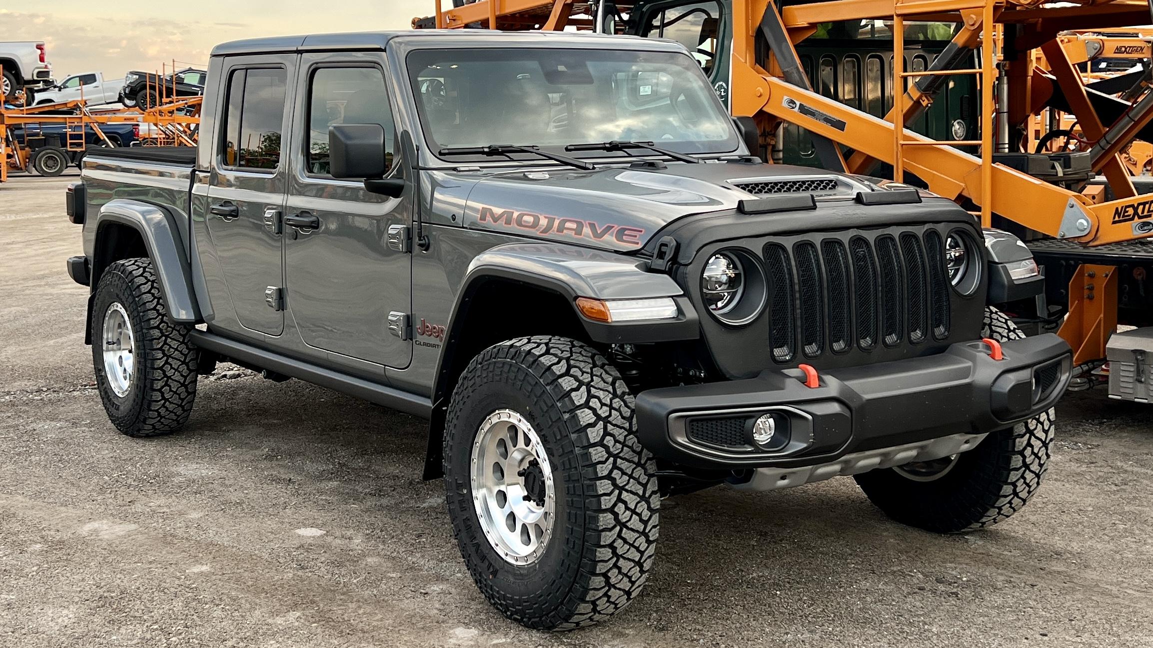 Jeep Gladiator MOJAVE Edition Gladiator JT Club 53DA6FCC-BB0D-4BA1-A7D9-3EB03DC0855E