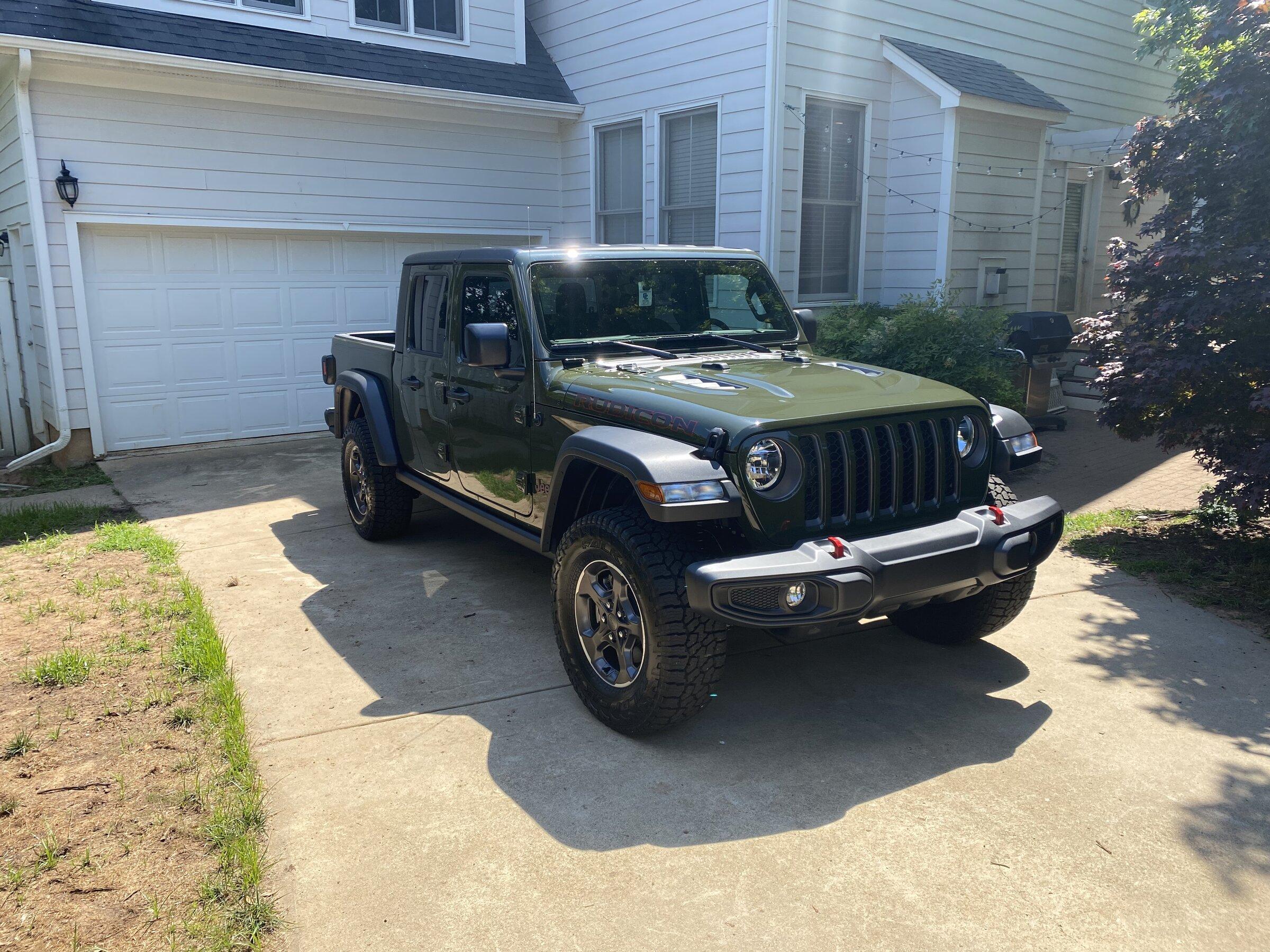 Jeep Gladiator SARGE GREEN Gladiator club 25AE7FF9-5E69-4FDB-AA17-DD16723950DC