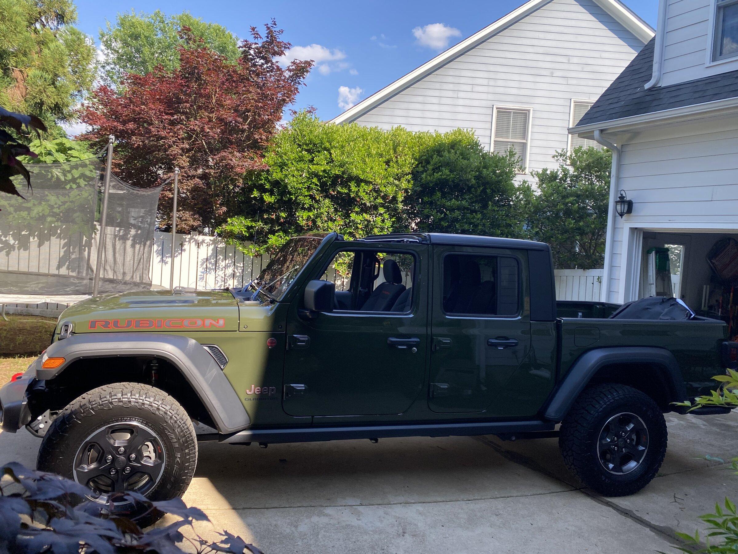 Jeep Gladiator SARGE GREEN Gladiator club 9AABC423-623F-4695-9479-B3A8829563E4