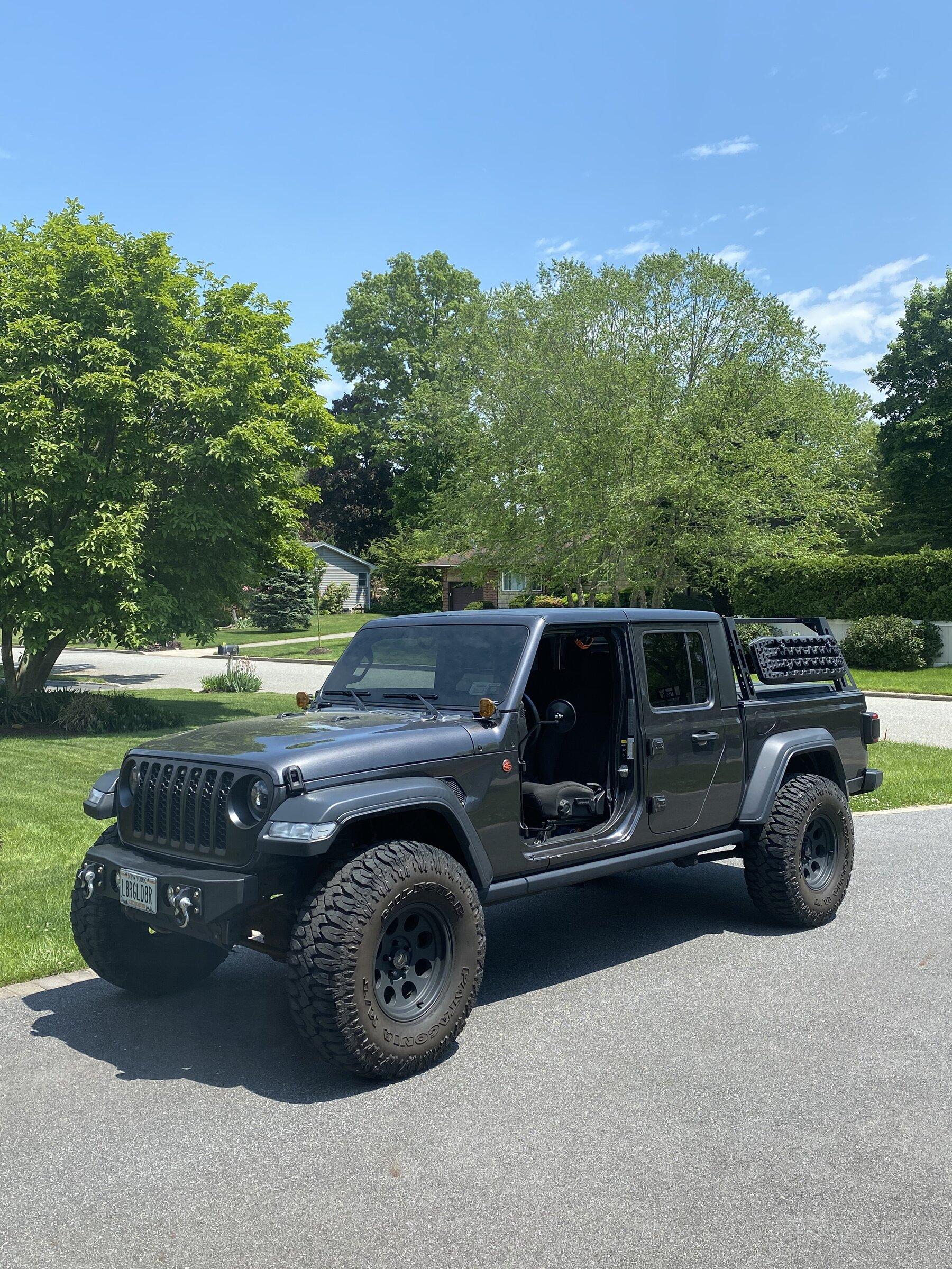 Jeep Gladiator GRANITE CRYSTAL JT Gladiator Club 5BE4CF59-B91E-4B2B-8F1E-FA973D0406B1