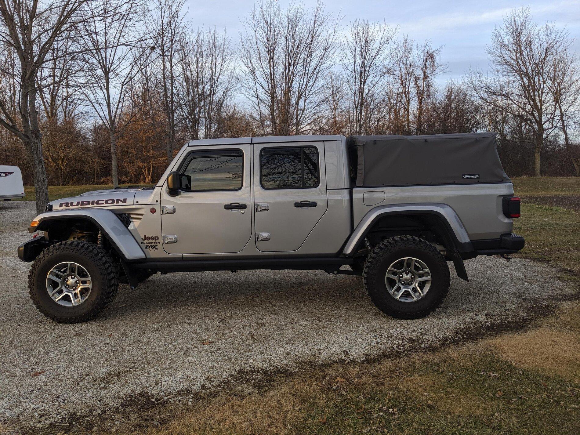 Jeep Gladiator Bestop appearance and fitment vs Softopper D3515E98-B56A-44AB-B8A7-446EFF46F864
