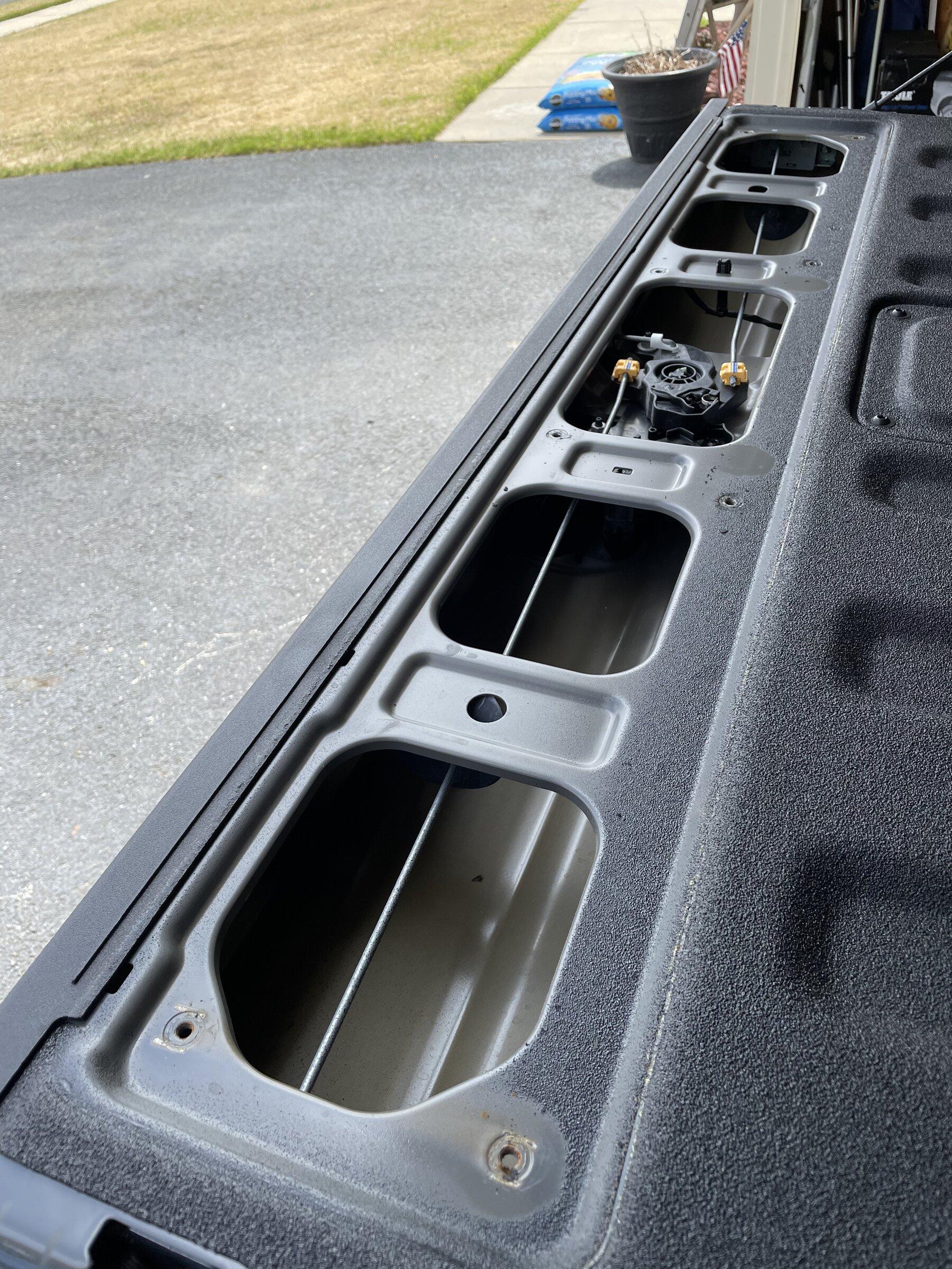Jeep Gladiator Bestop appearance and fitment vs Softopper 61CD5B50-1818-430B-A1D3-FE06A847E353