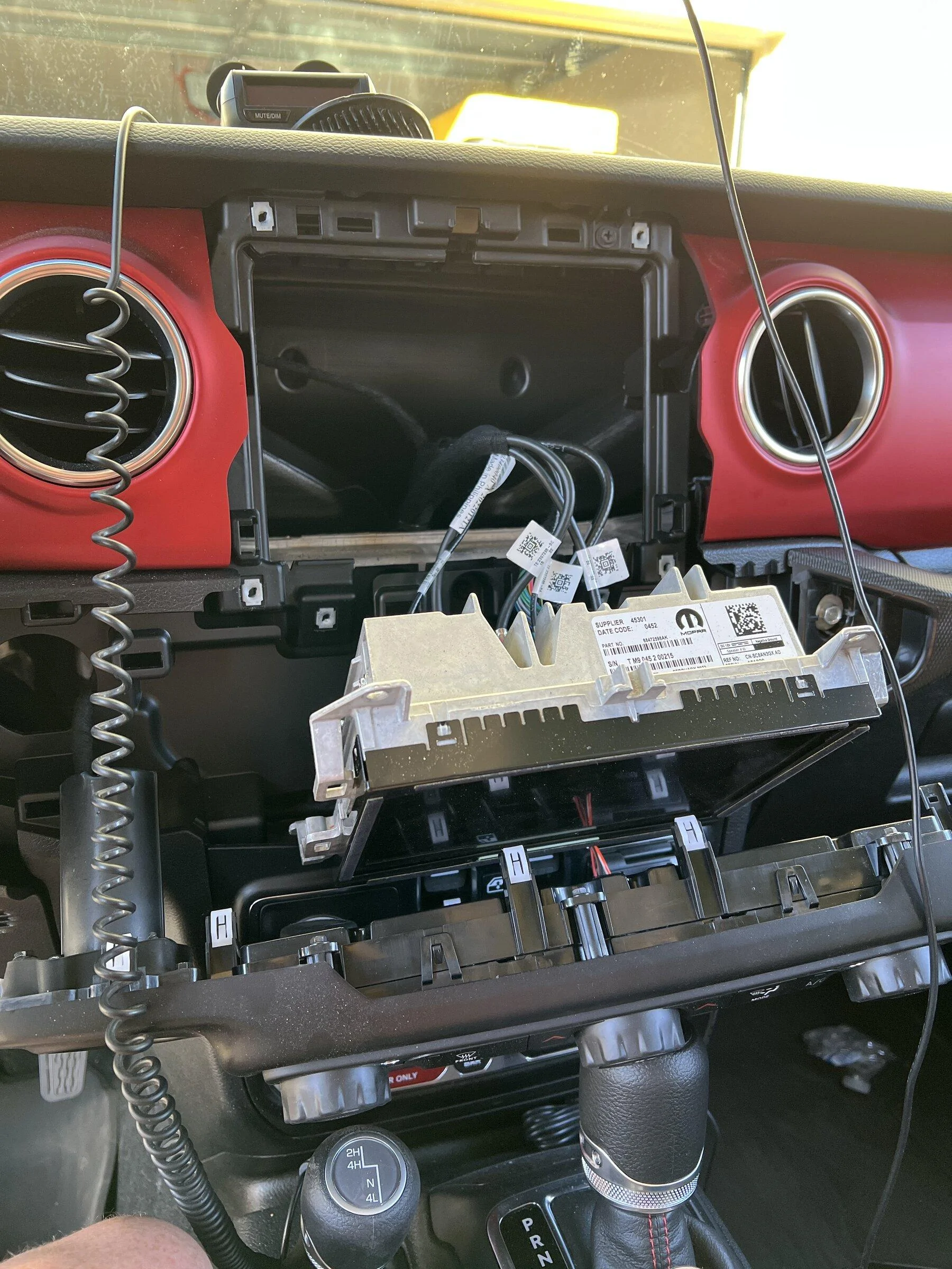 Jeep Gladiator Banks Idash install 5519749D-5100-4D4B-BB65-F3BF29F20237