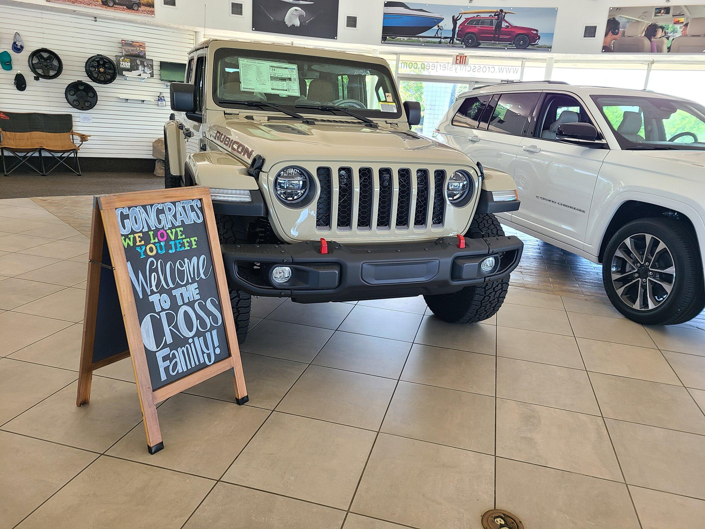 Jeep Gladiator Gobi Gladiators Waiting Room 20220531_124043