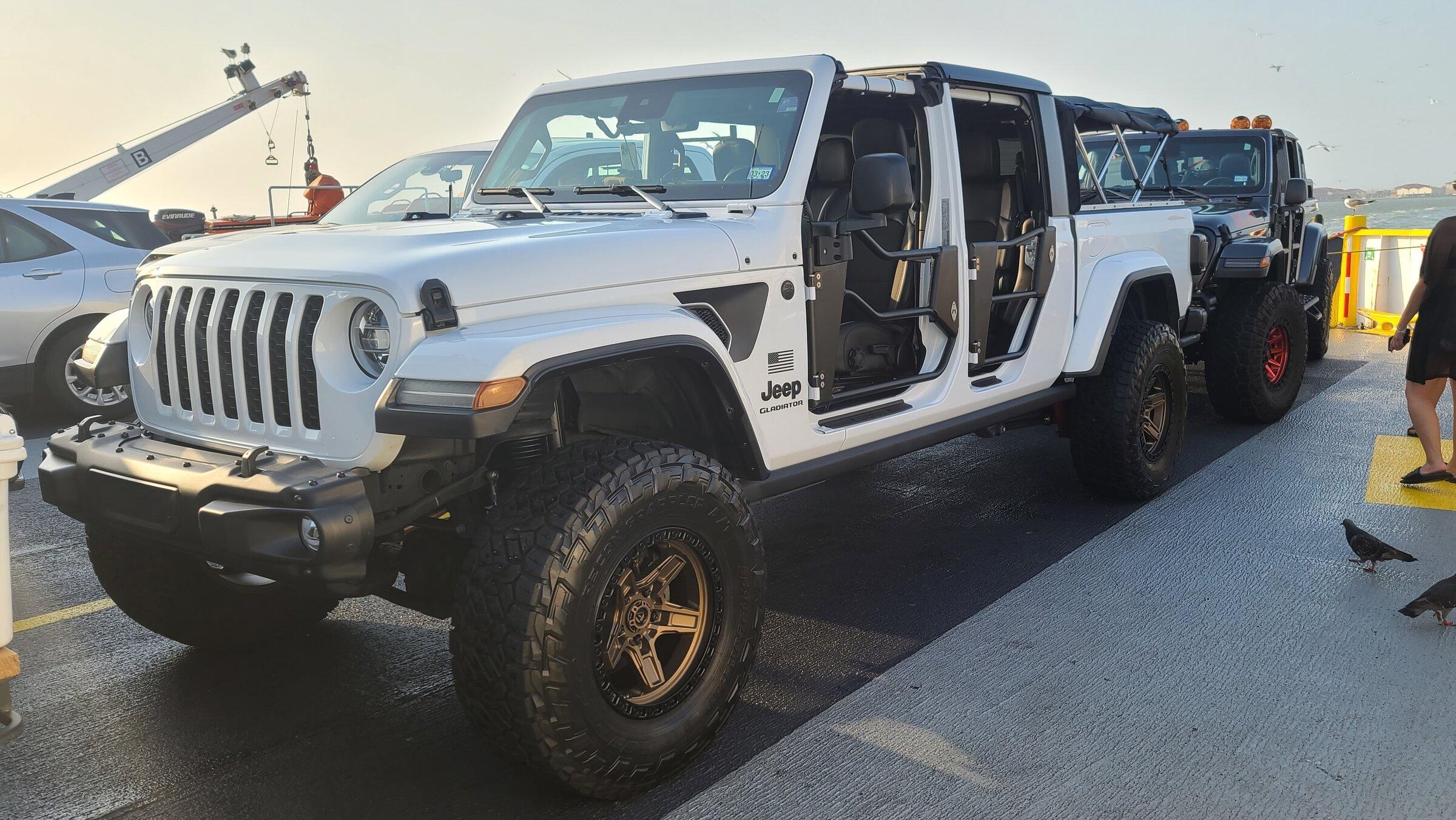 Jeep Gladiator BRIGHT WHITE Gladiator JT Club 20220521_074900