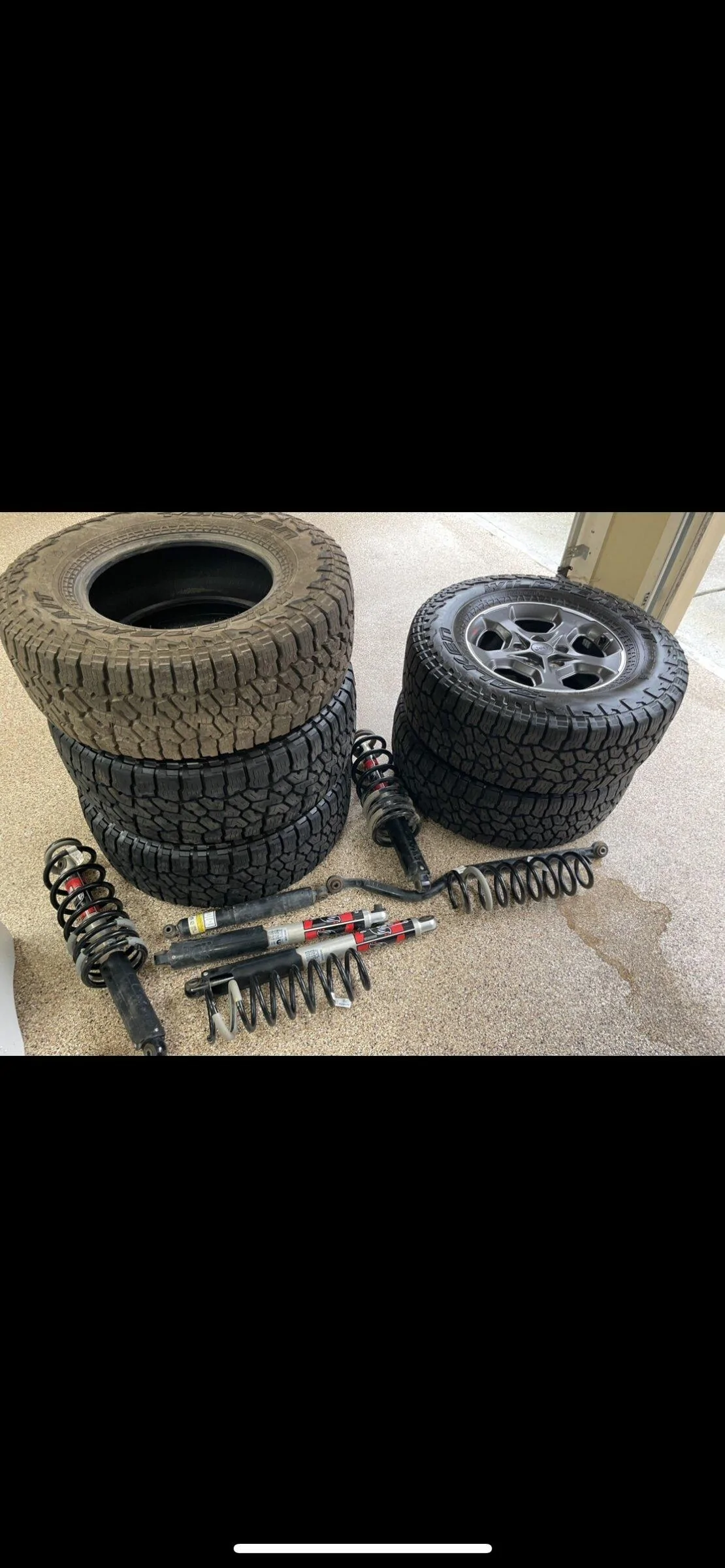 Jeep Gladiator ‘21 Rubicon Takeoff suspension/wheels/spare 7E81FBCB-2CAF-493D-8131-188D16F30C66