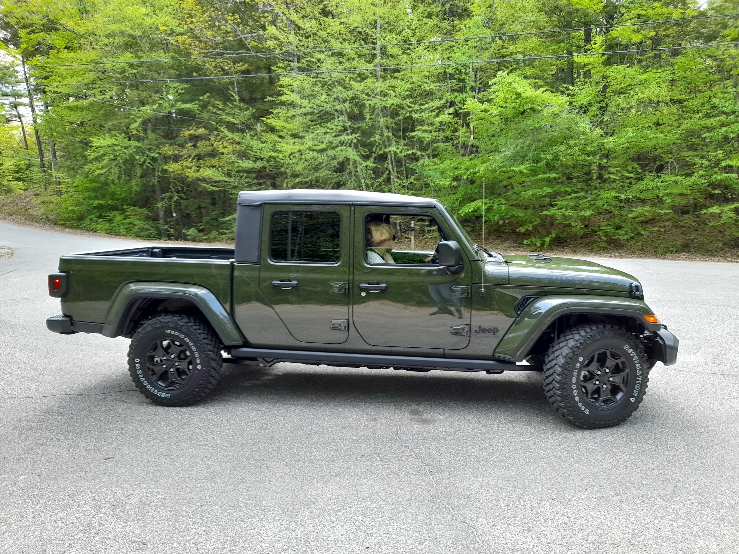 Jeep Gladiator Just picked up my new 2021 Willys Gladiator in Sarge Green 20210518_161223