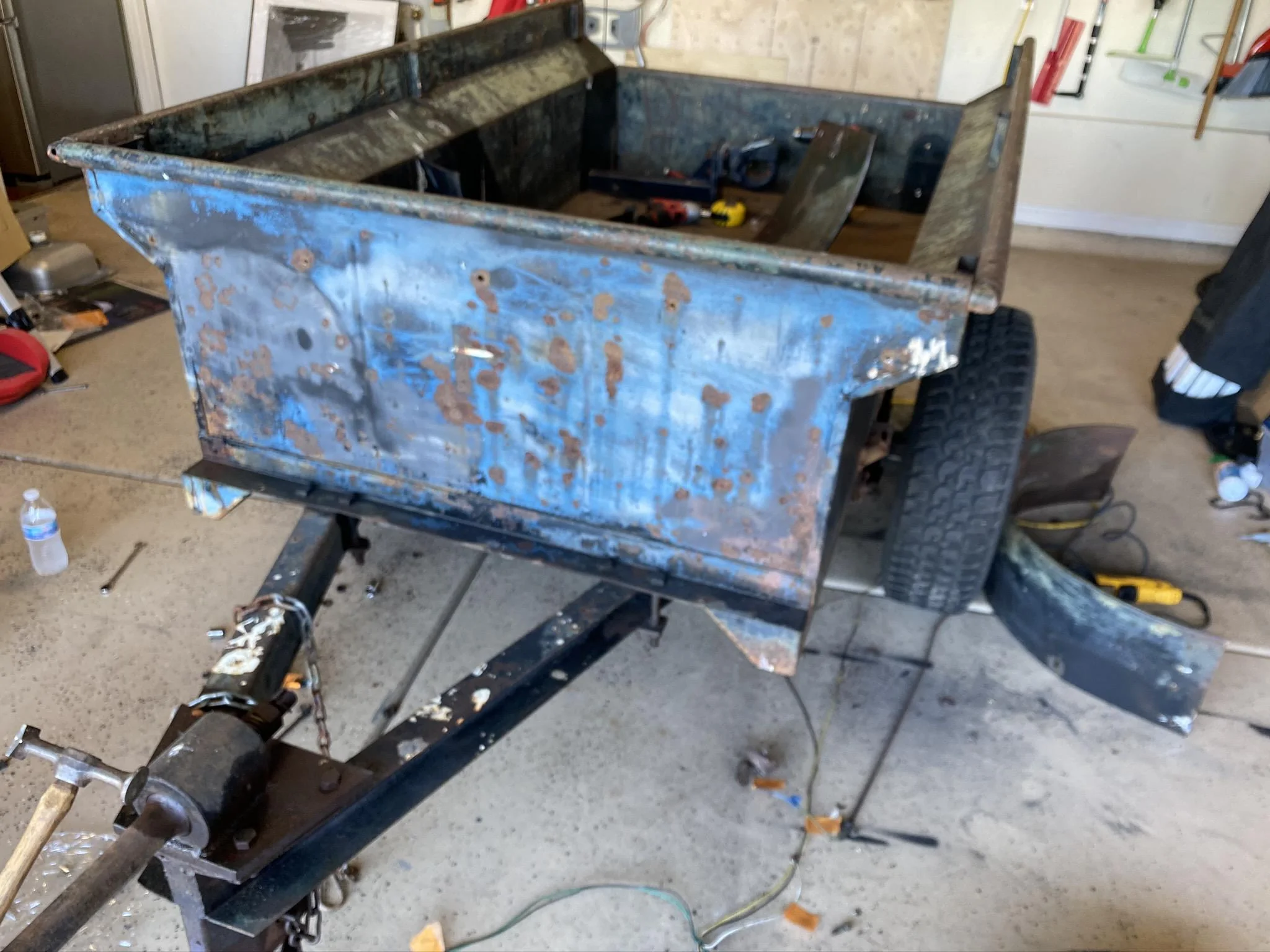 Jeep Gladiator Using M1101 military trailer for overlanding camper 96EC8760-36C1-498E-AA94-6CB8E0DEAAE8