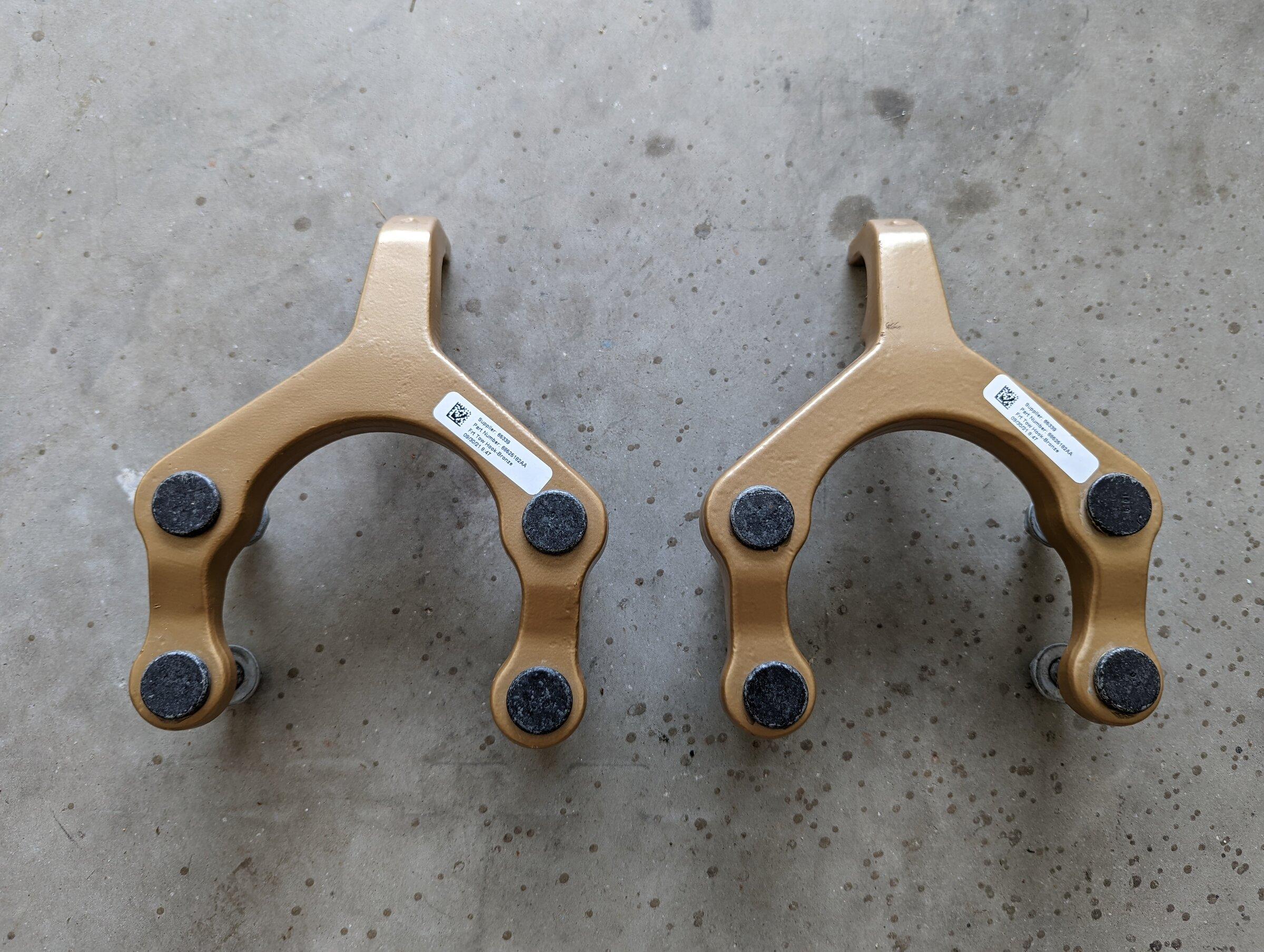 Jeep Gladiator 392 Bronze Front Tow Hooks PXL_20220530_194351876.MP