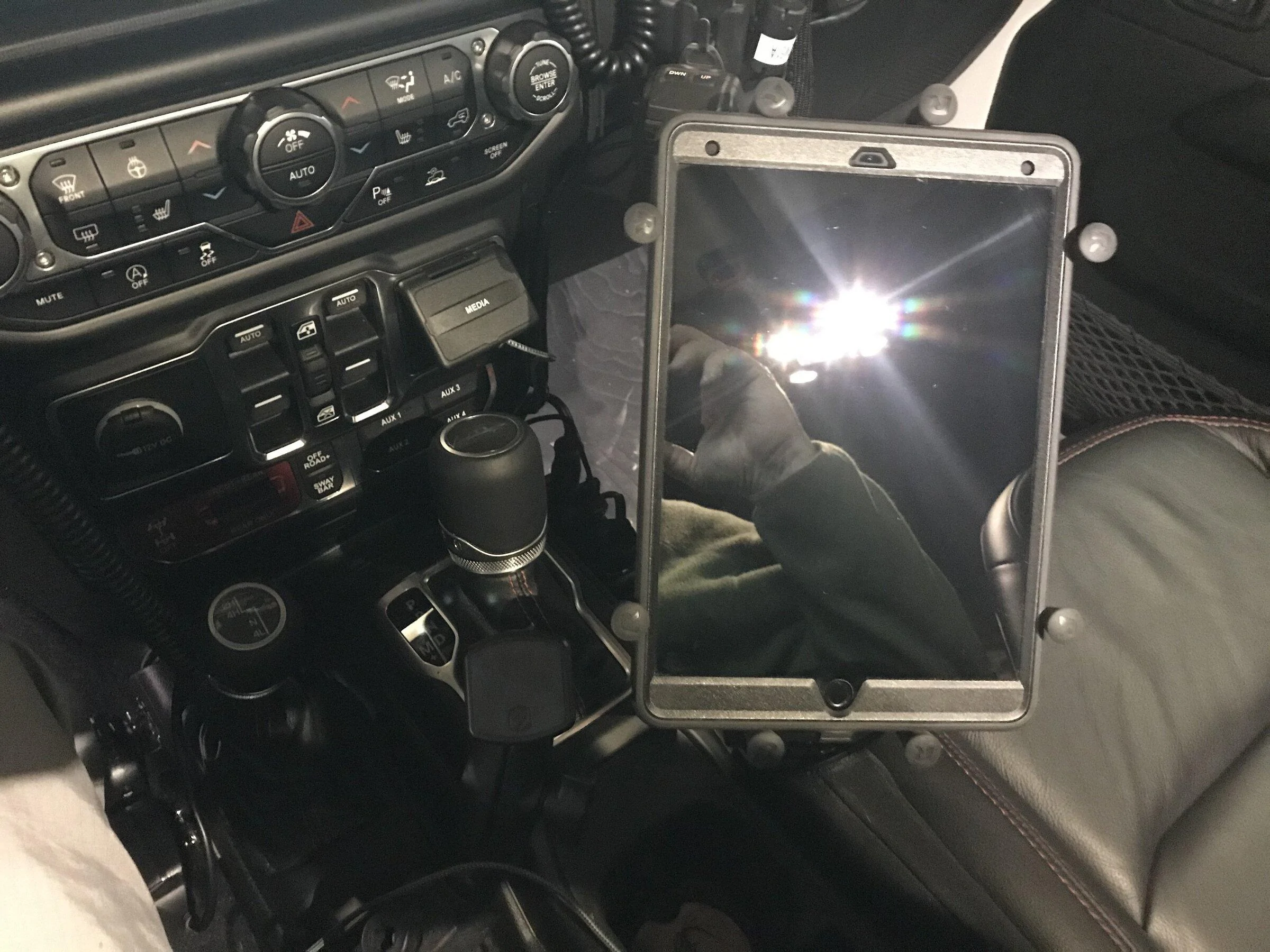 Jeep Gladiator Tablet mounts?  iPad air is too big for this interior :( 1654186851381