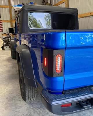 Jeep Gladiator JeepSteel flush tail lights _nc_ohc=iLUnsYY4qcAAX_INu8E&_nc_ht=scontent-lax3-1