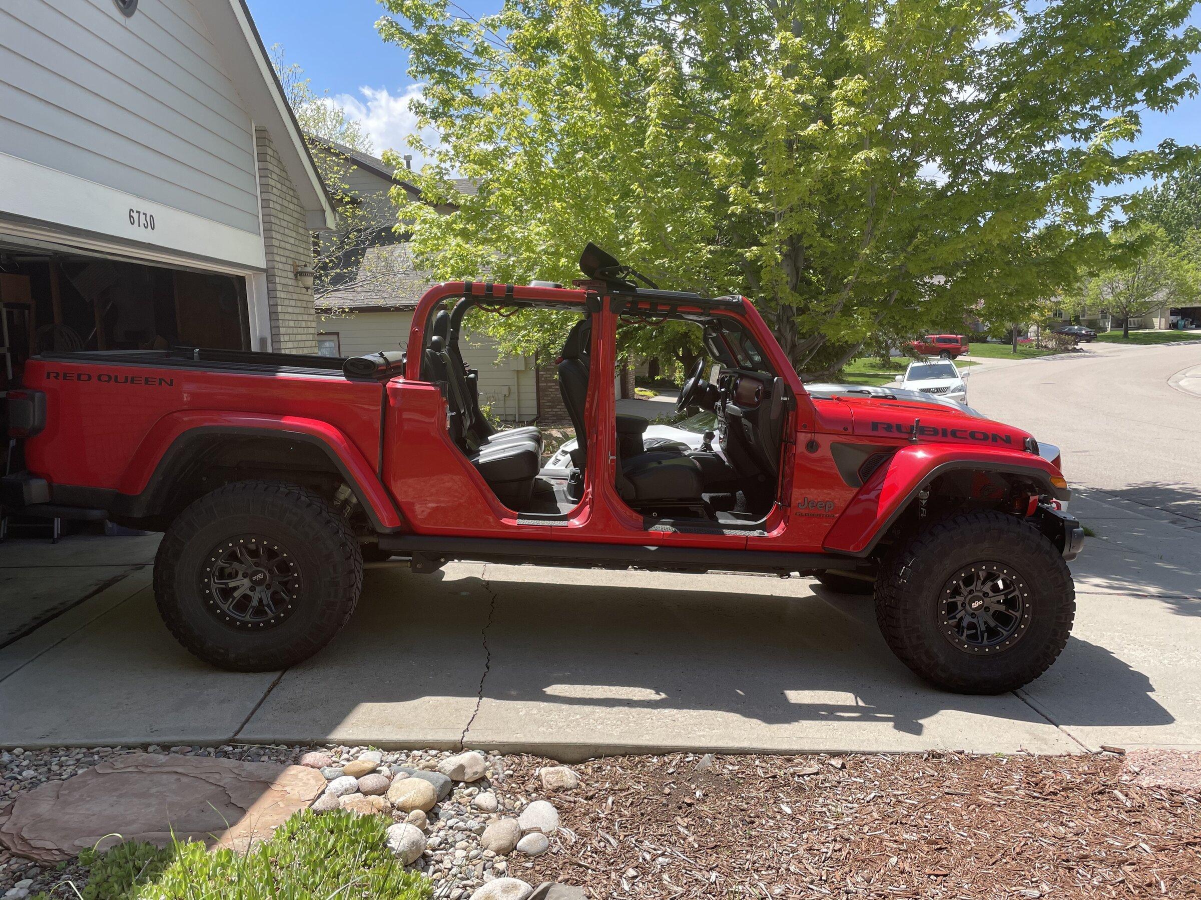 Jeep Gladiator Do you regret NOT buying a Mojave? 43BA26BF-9ADD-414A-BFD8-DC23A7D95AAC