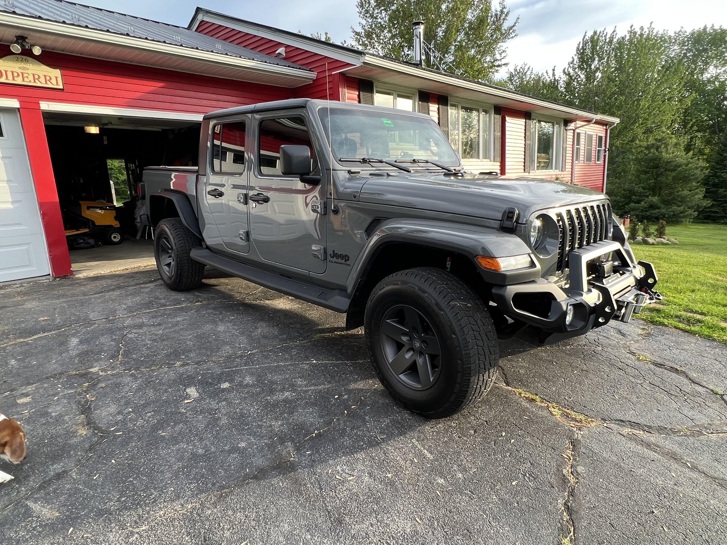 Jeep Gladiator Underneath tire carriers 53CE7CCF-F819-4D5B-B6CC-E6D5B6E17A10