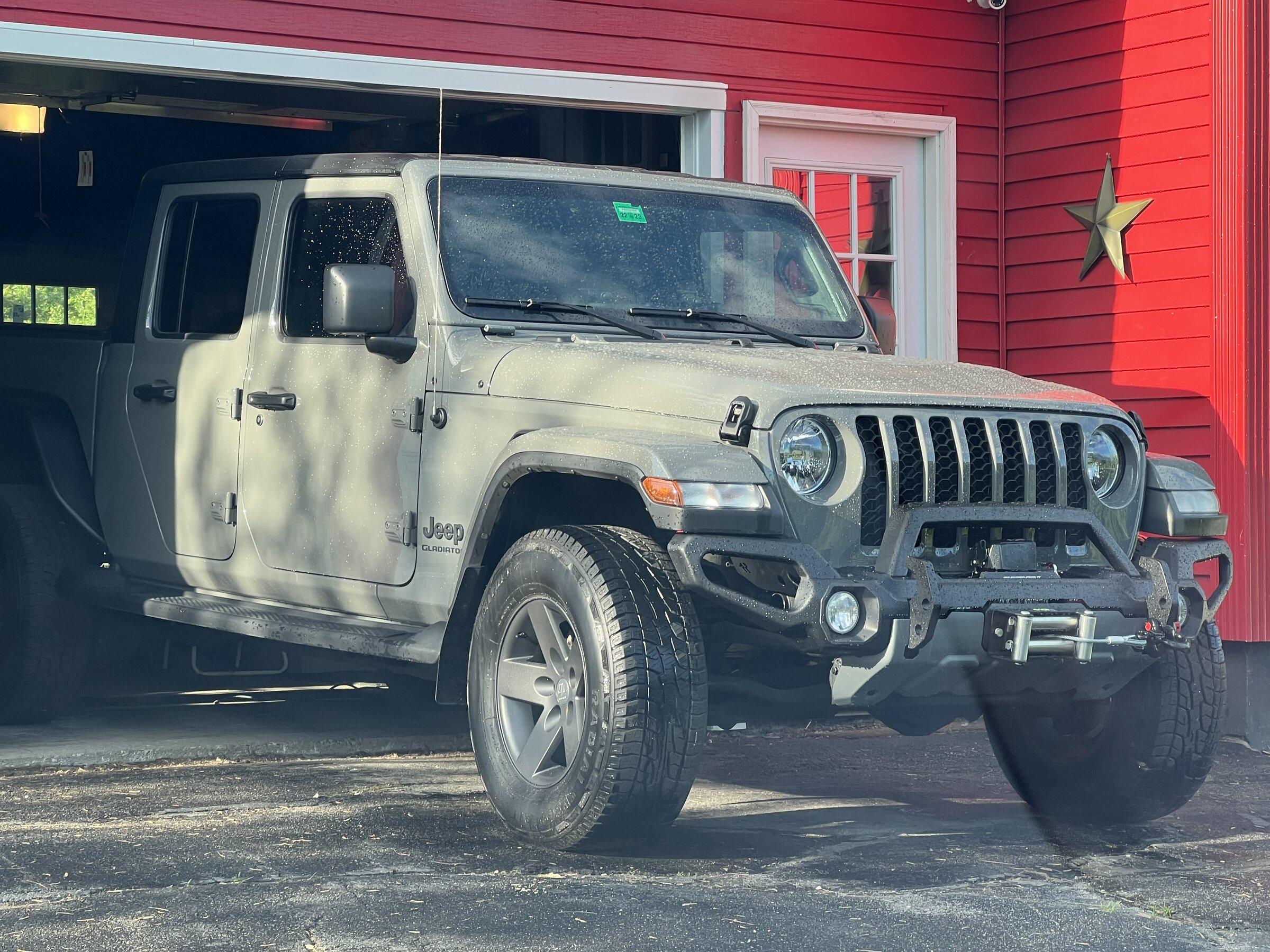Jeep Gladiator Underneath tire carriers B8DBCD75-04FB-48E5-ACC0-00CC6CDE9AA3