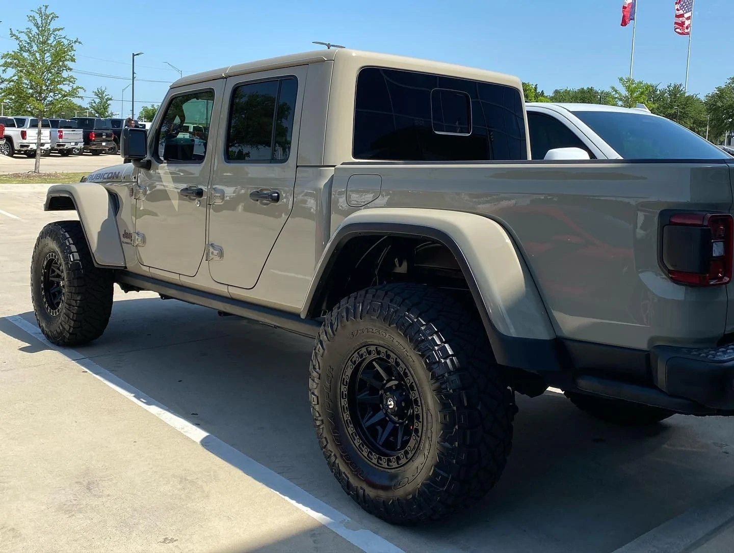 Jeep Gladiator FDE-Gobi Gladiator Build 91EEBA49-1BFB-43E5-964E-81ACAD383D2A