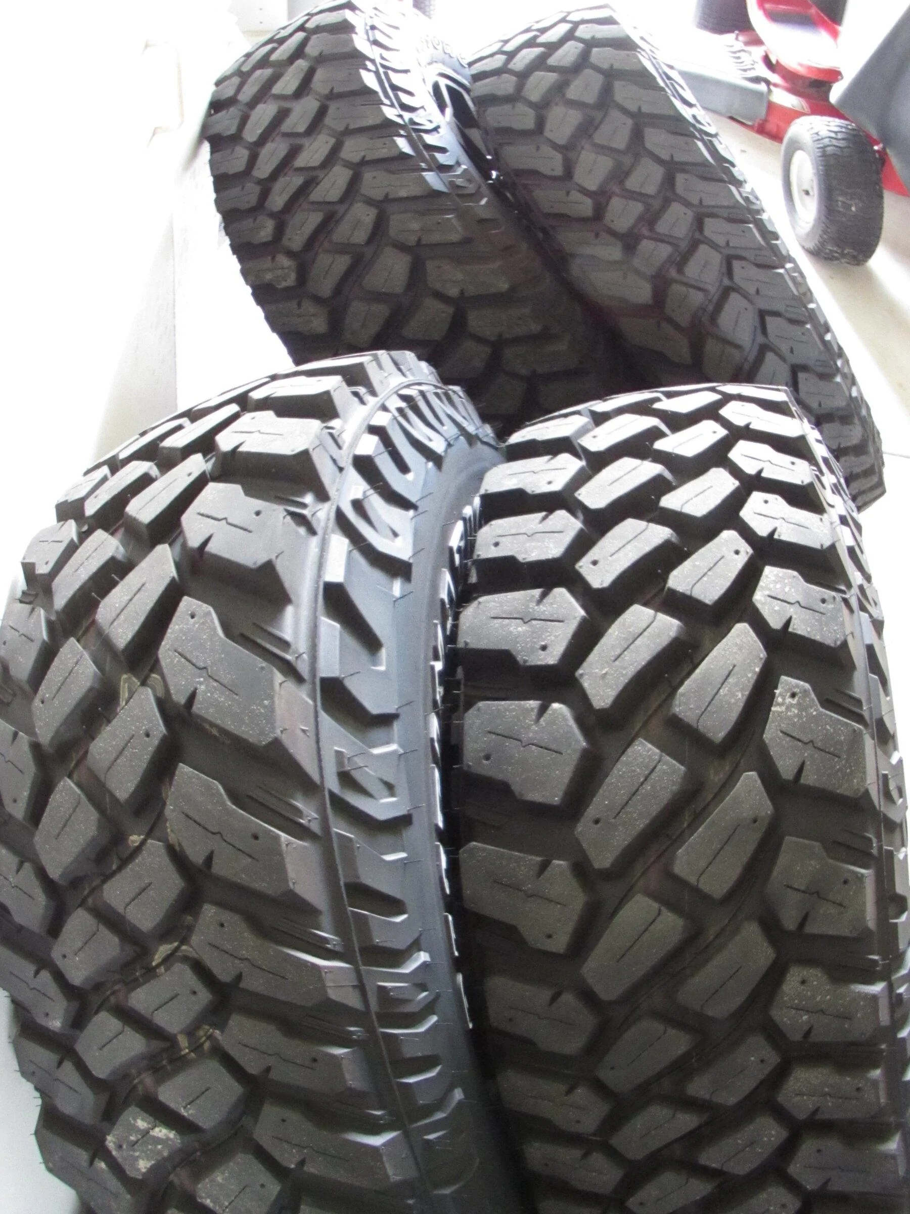 Jeep Gladiator (SALE PENDING) 5- 2022 Willys tire and wheels. Firestone Destination 255/75/17 MT/2. Only 900 miles on them IMG_2793