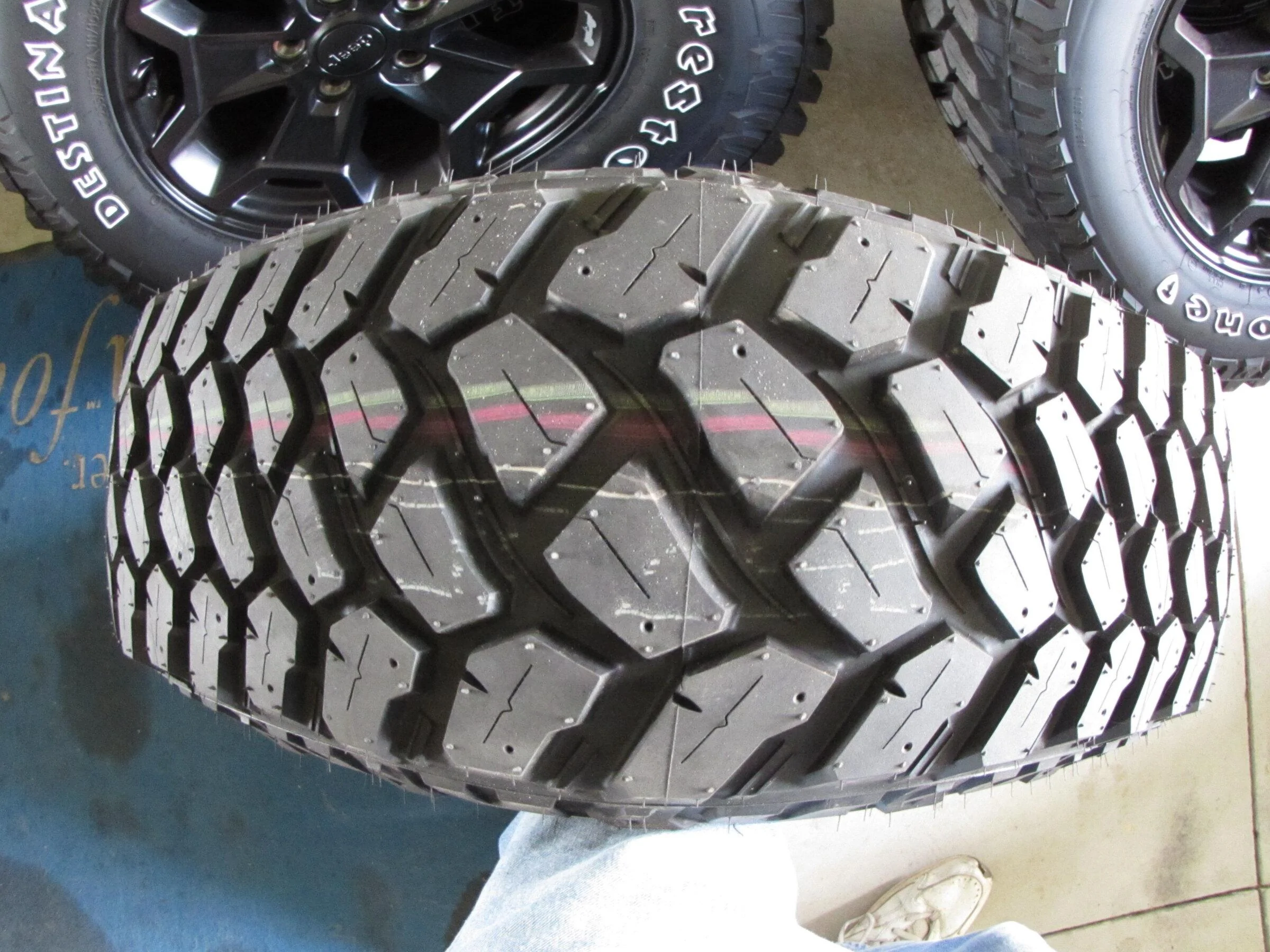 Jeep Gladiator (SALE PENDING) 5- 2022 Willys tire and wheels. Firestone Destination 255/75/17 MT/2. Only 900 miles on them IMG_2795