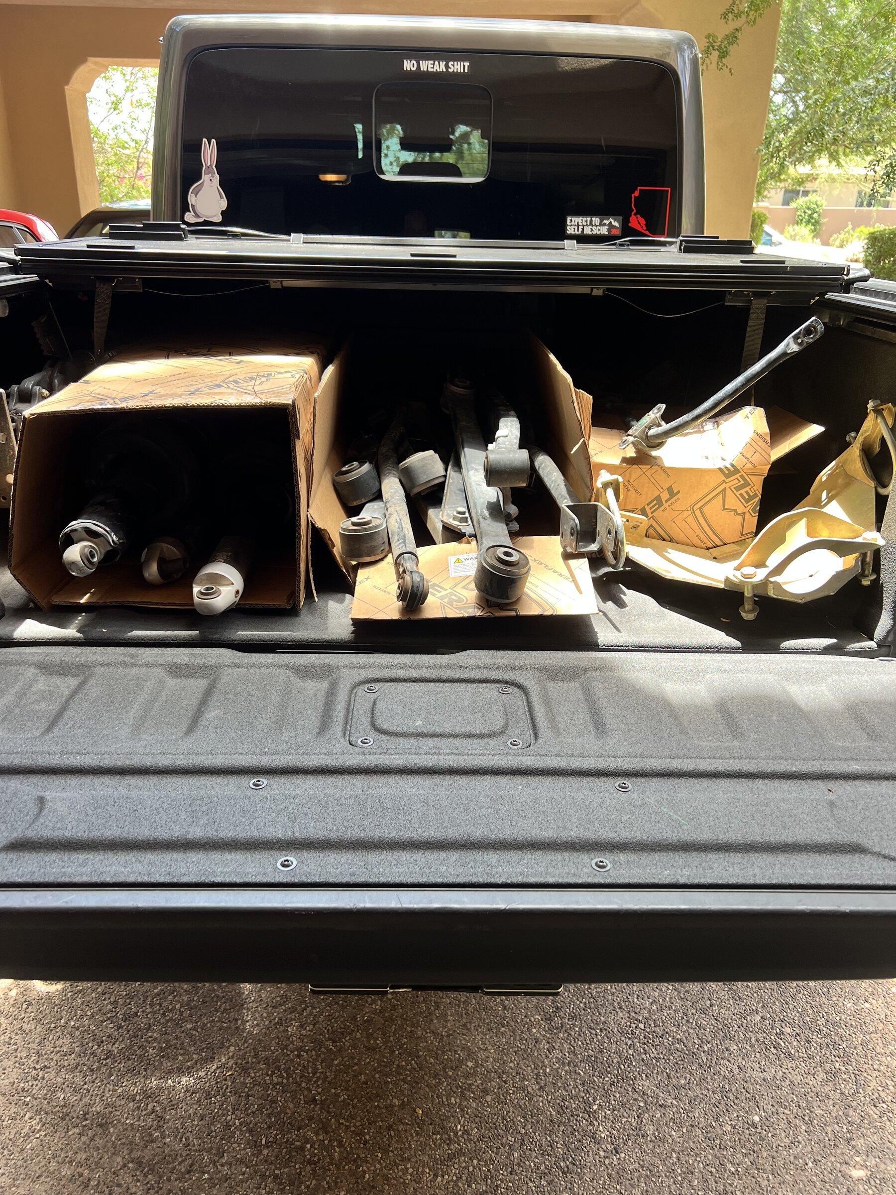 Jeep Gladiator Arizona Used Parts - AEV spacer lift/Falcon Shocks/MEtal Cloak OEM Suspension parts IMG_1348(1).JPEG