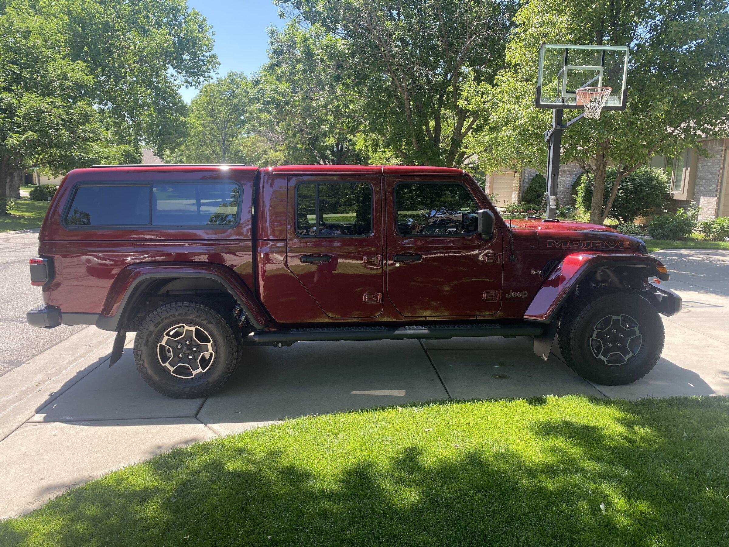 Jeep Gladiator ARE CX Evolve + Snazzberry DB35C5E7-172E-4649-B14E-8F90B624AAB7