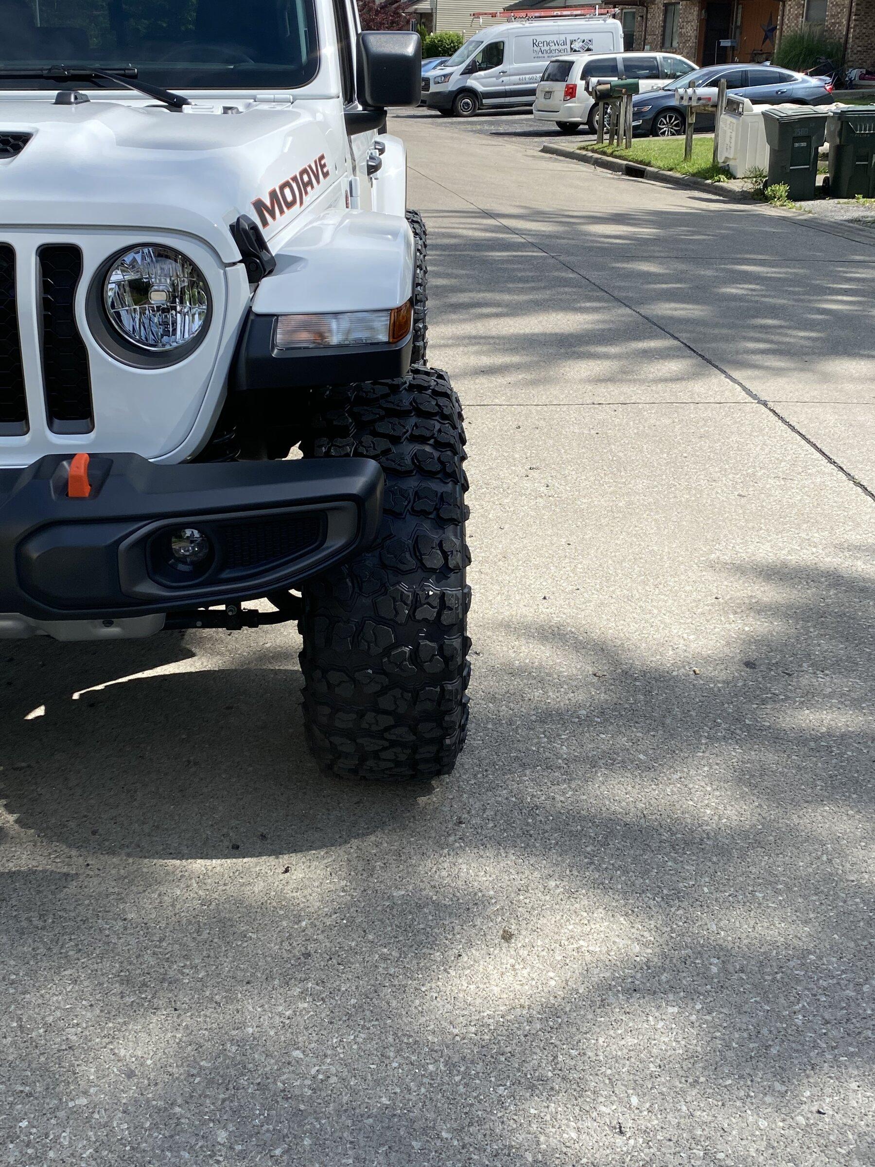 Jeep Gladiator BRIGHT WHITE Gladiator JT Club B683542C-B665-4166-B3EF-4C80D445A470