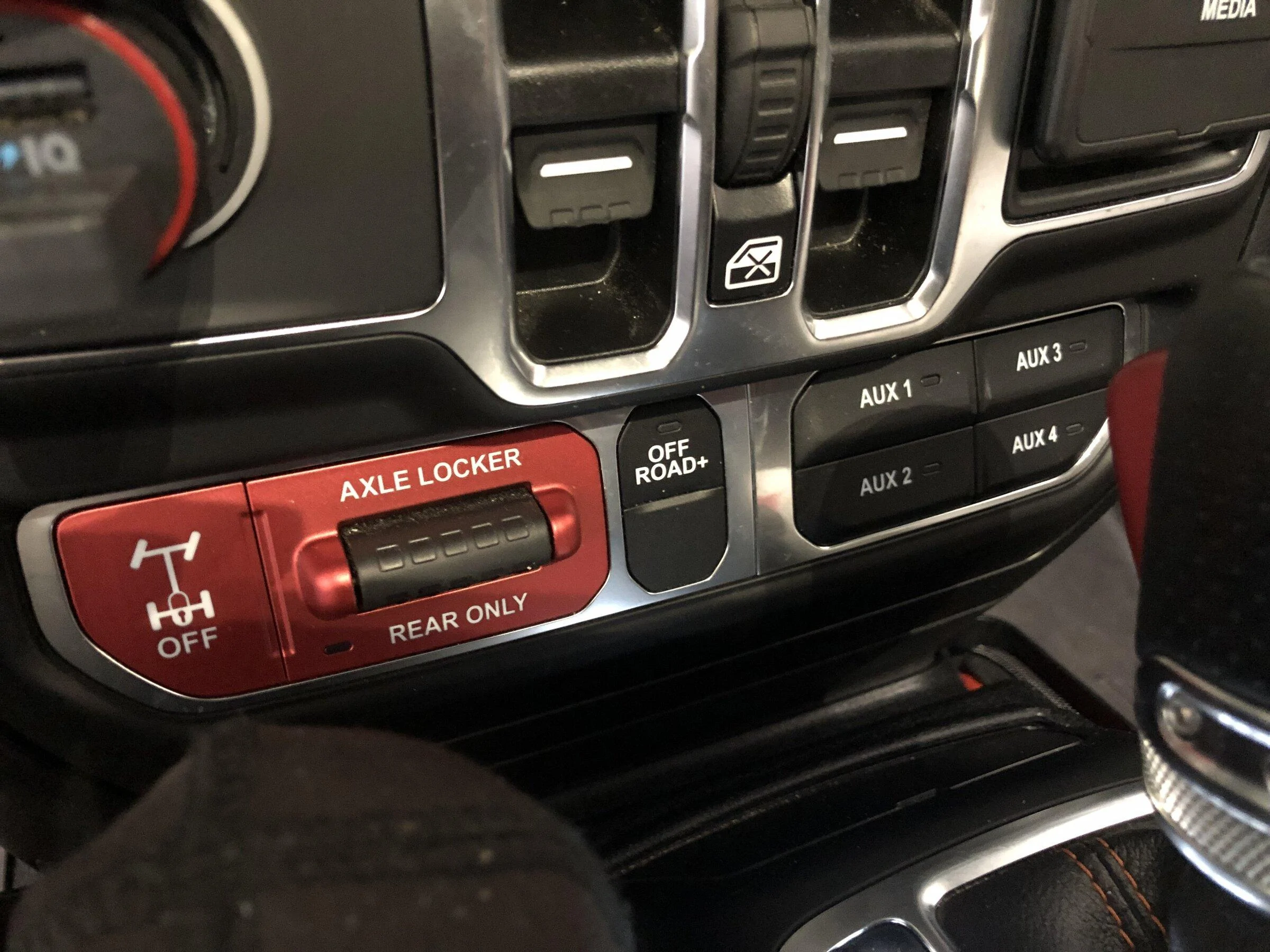 Jeep Gladiator Aux Switchs...... Please Post A Pic..... 62227693-A7E5-4343-904F-2CA8511A9607