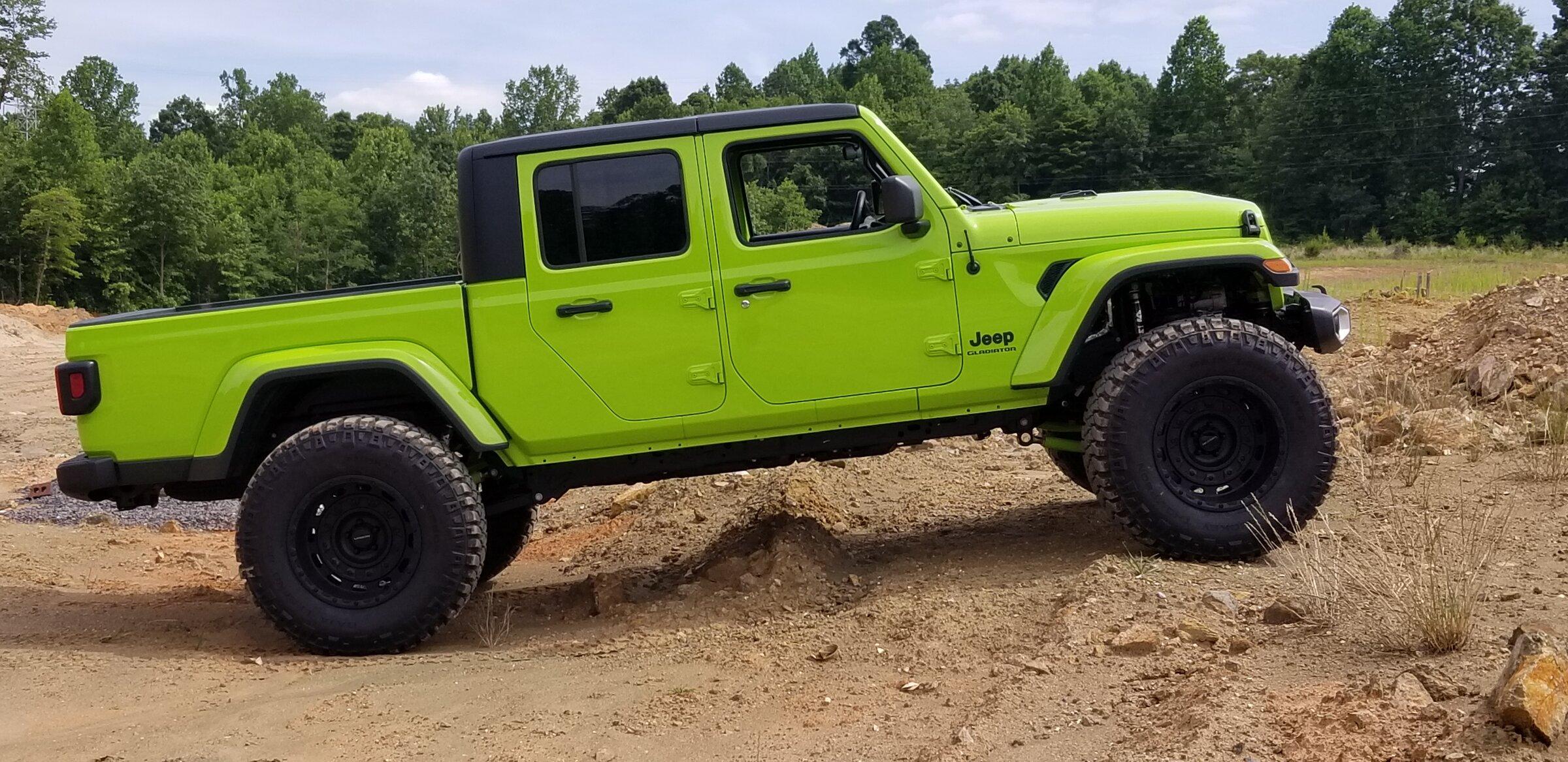 Jeep Gladiator 4.5" Frankinlift on 40's complete 20220605_155945