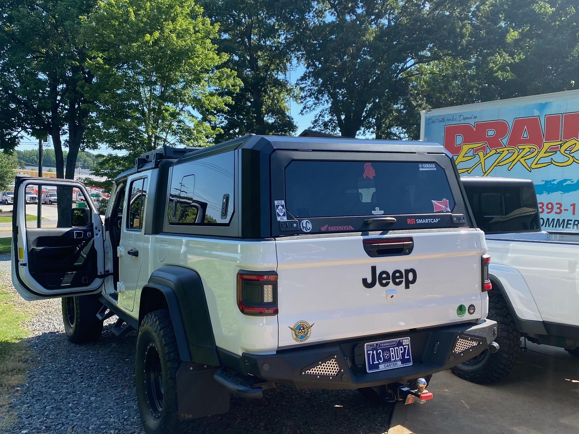 Jeep Gladiator BRIGHT WHITE Gladiator JT Club gladiator8