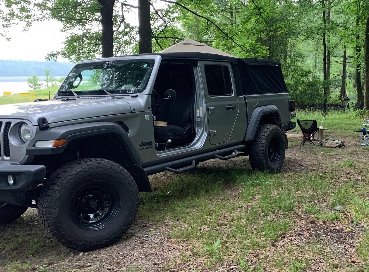 Jeep Gladiator Ugly or no? Doors only