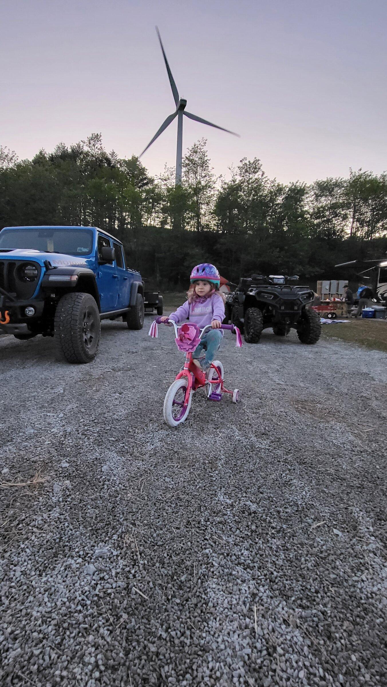 Jeep Gladiator First camping trip towing our ATV's with the Mojave through PA/WV Mountains 20220603_205545