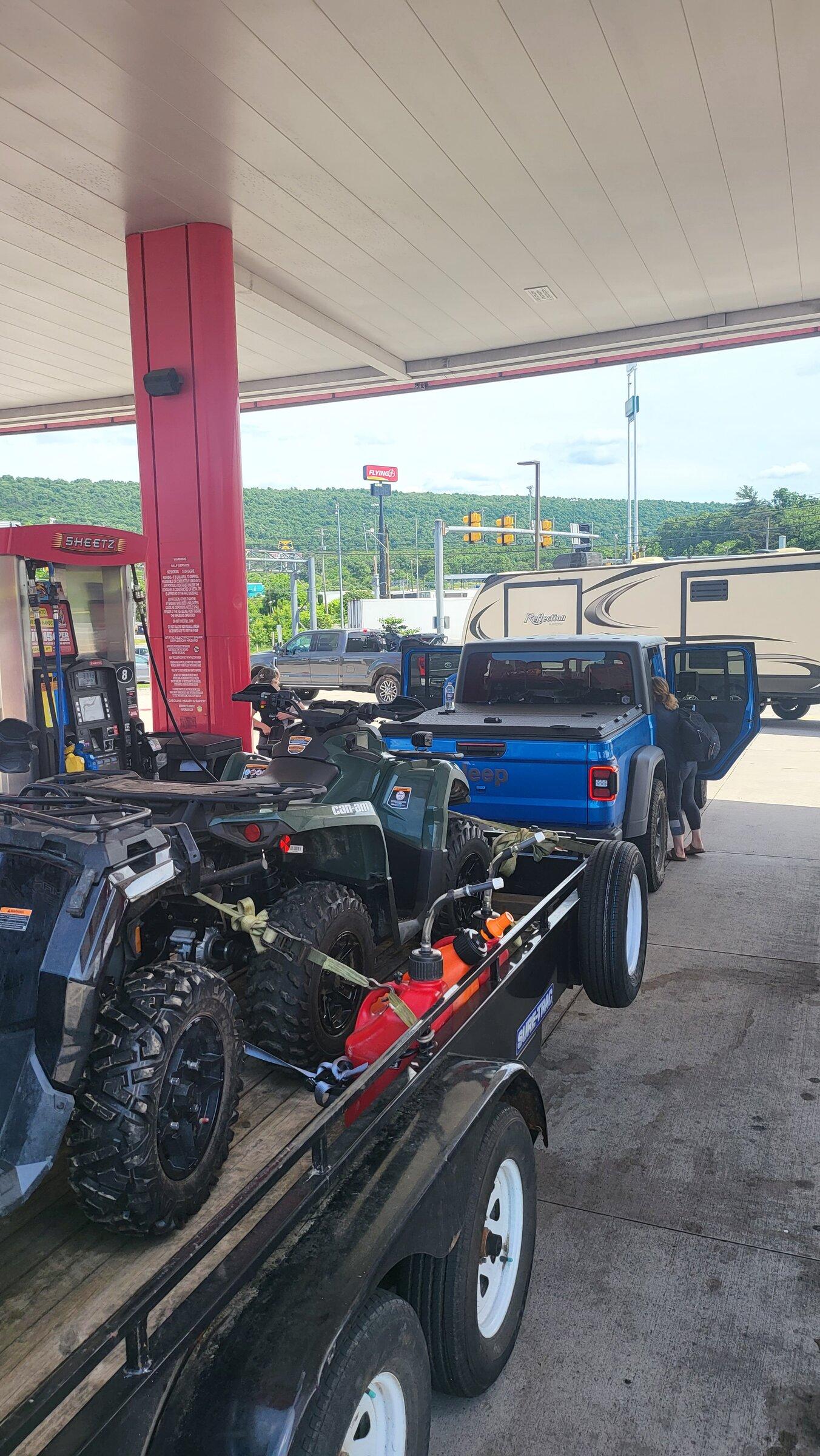 Jeep Gladiator First camping trip towing our ATV's with the Mojave through PA/WV Mountains 20220603_150724