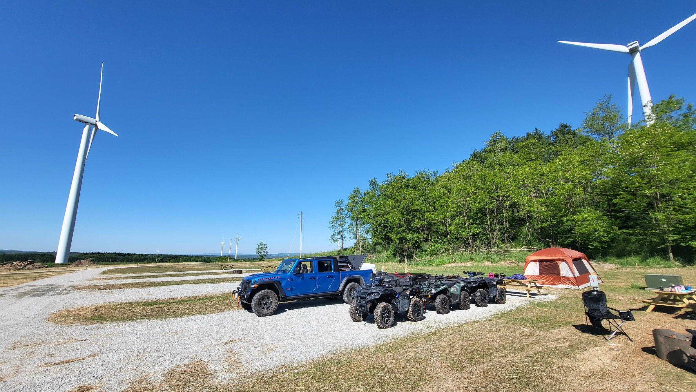 Jeep Gladiator First camping trip towing our ATV's with the Mojave through PA/WV Mountains 20220604_094124