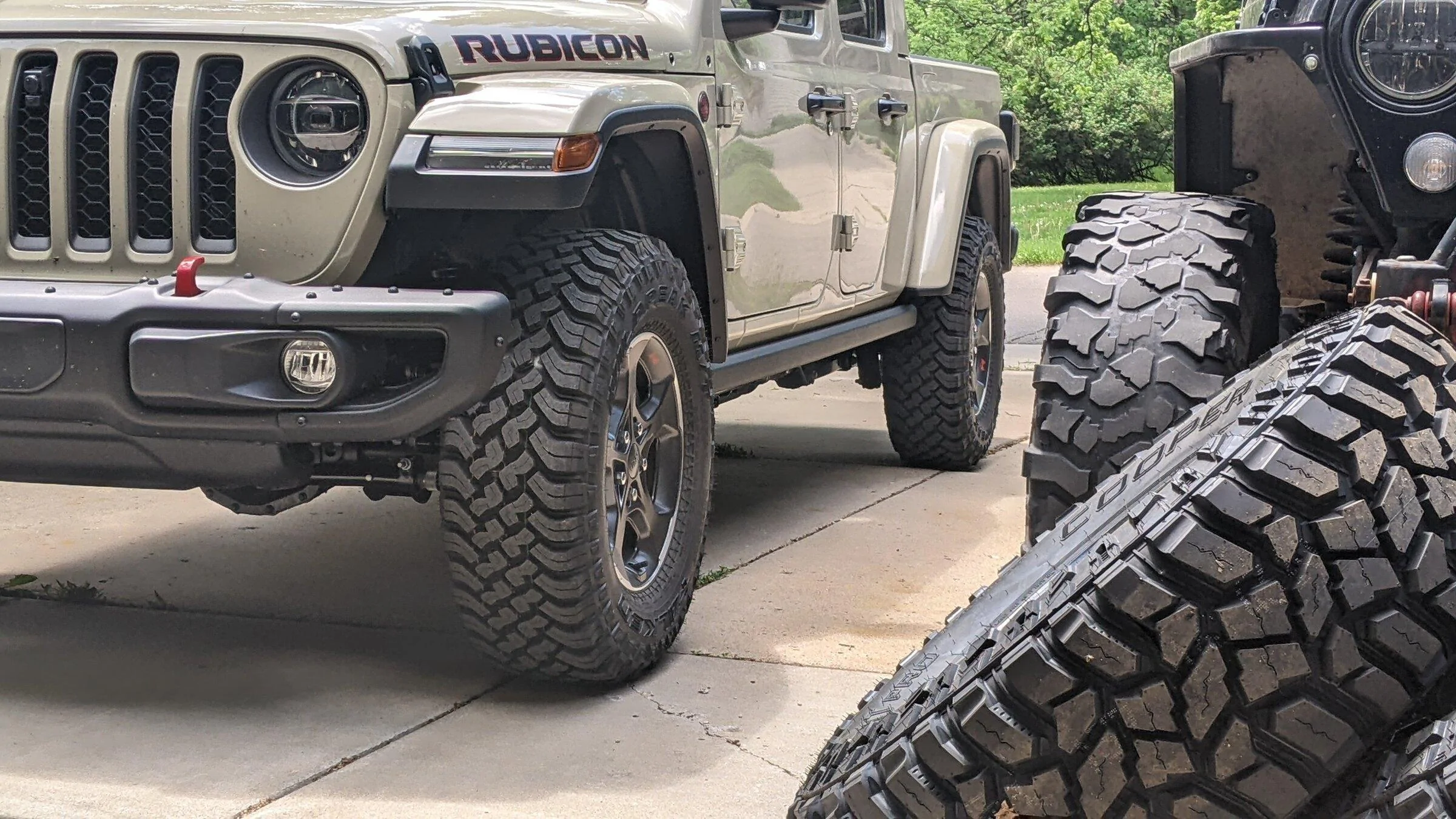 Jeep Gladiator Rubicon Take Off Wheels & Falken MT Full Set PXL_20220531_170547783