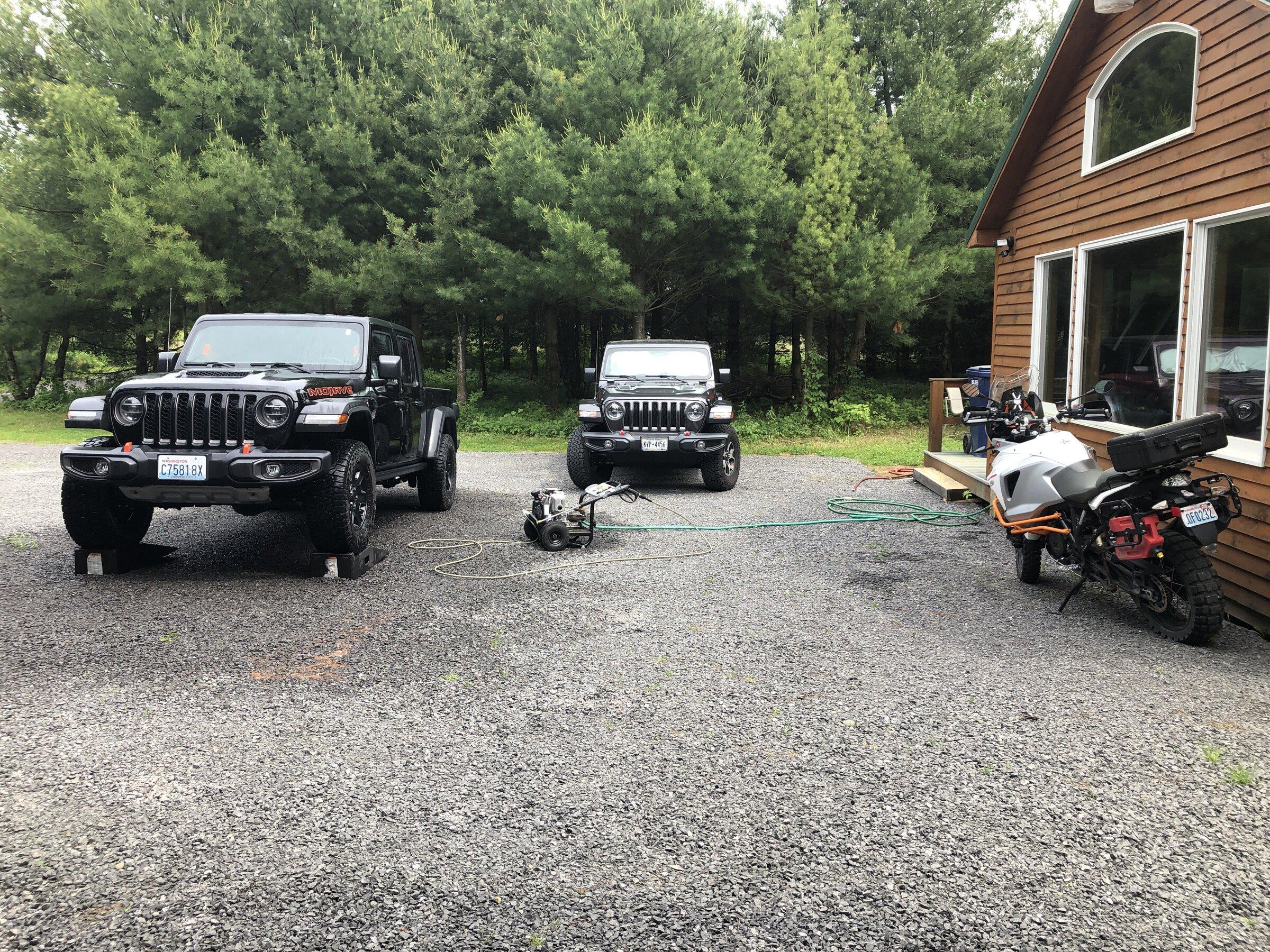 Jeep Gladiator Do you regret buying a Mojave? 0D2FBEC2-475E-41AA-AA17-F86A529395EE